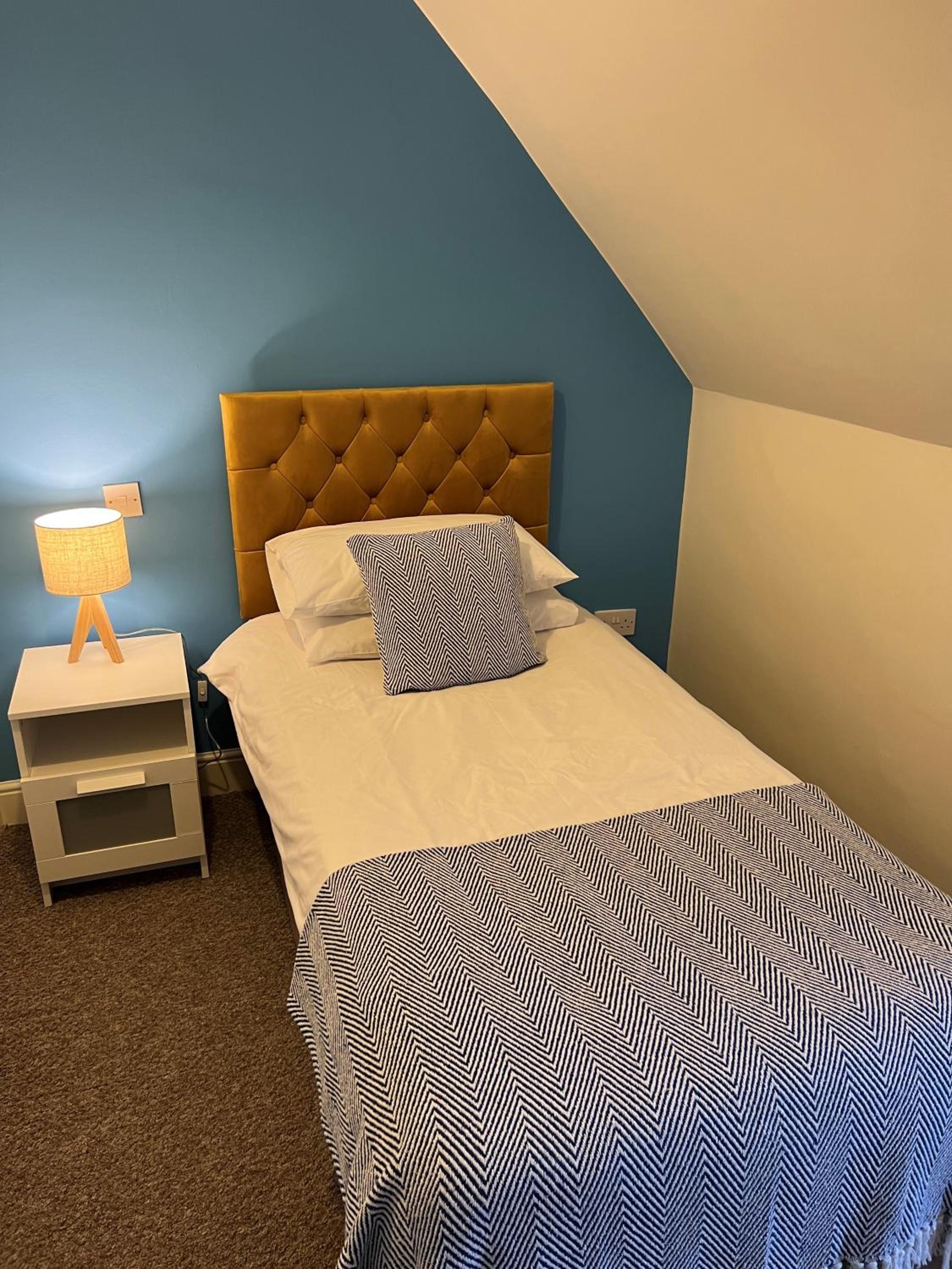 Standard Single Room with Shower