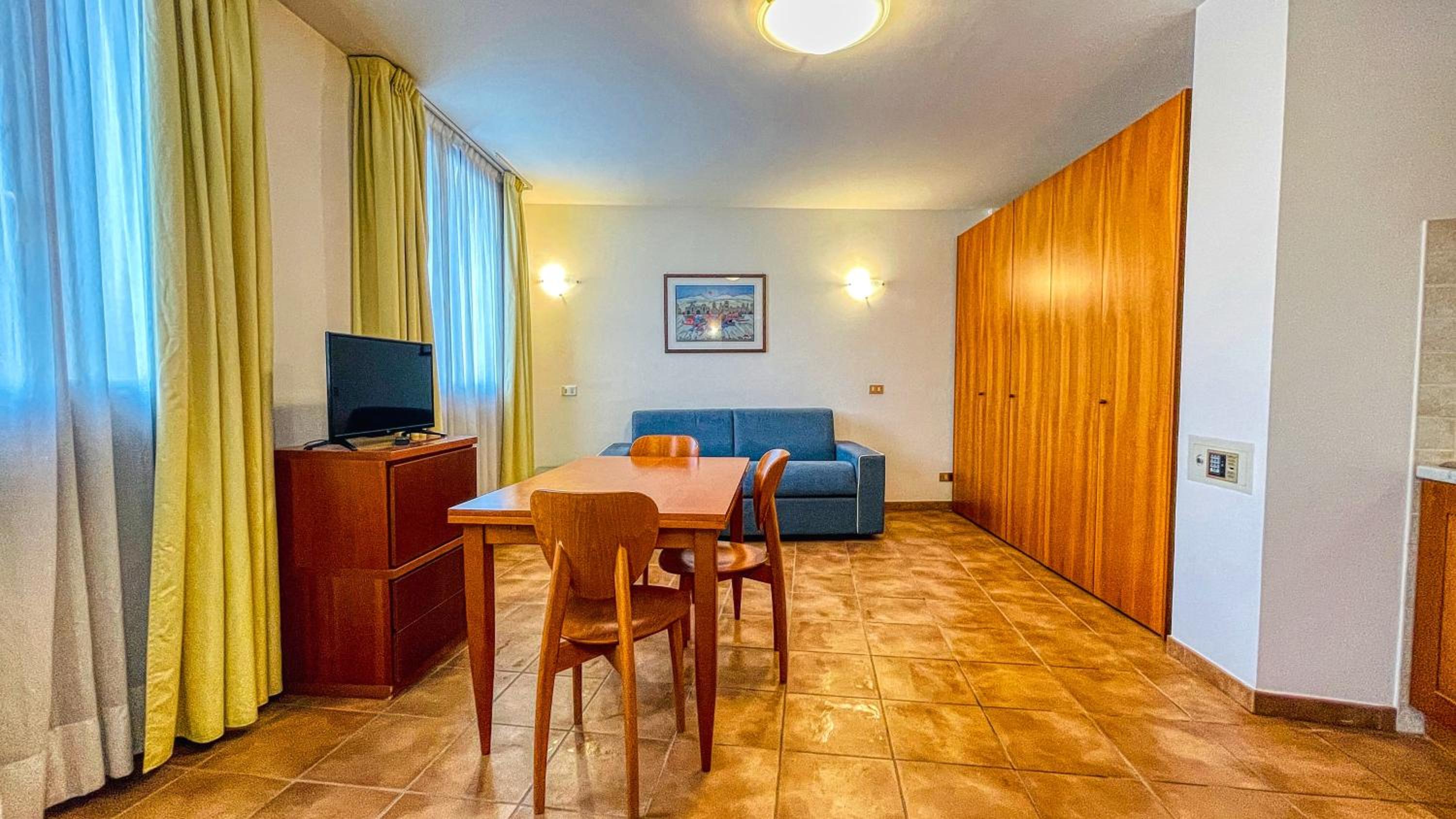 Studio Apartment