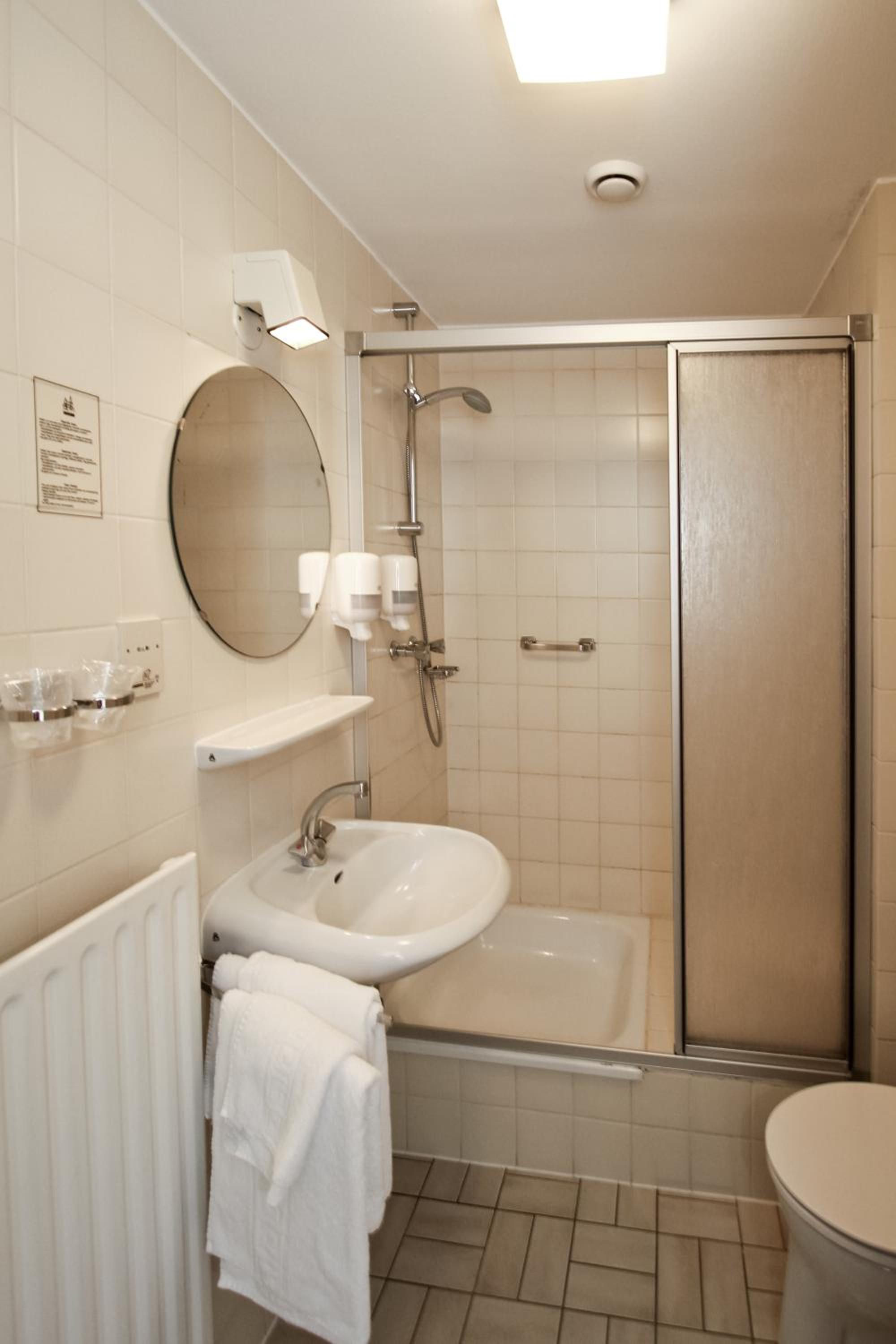Double Room - Photo 4