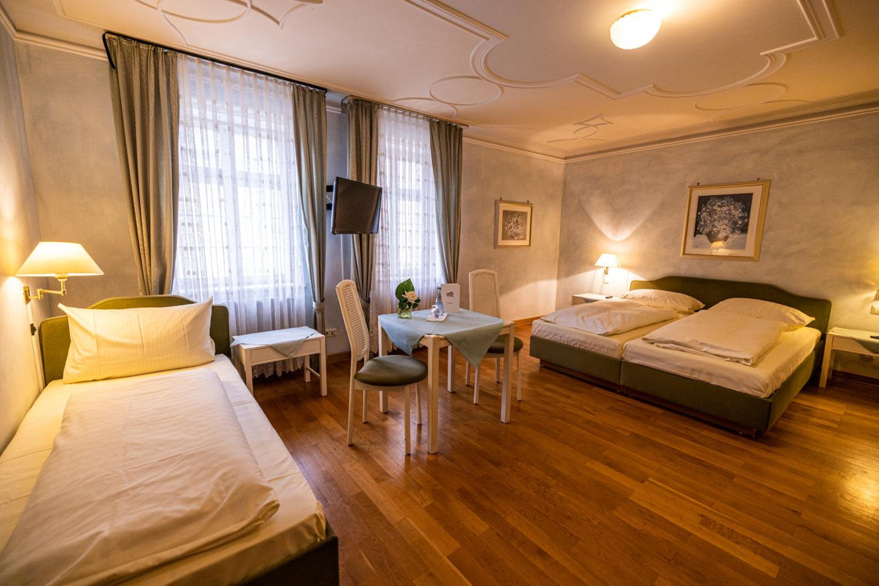 Triple Room with Private Bathroom