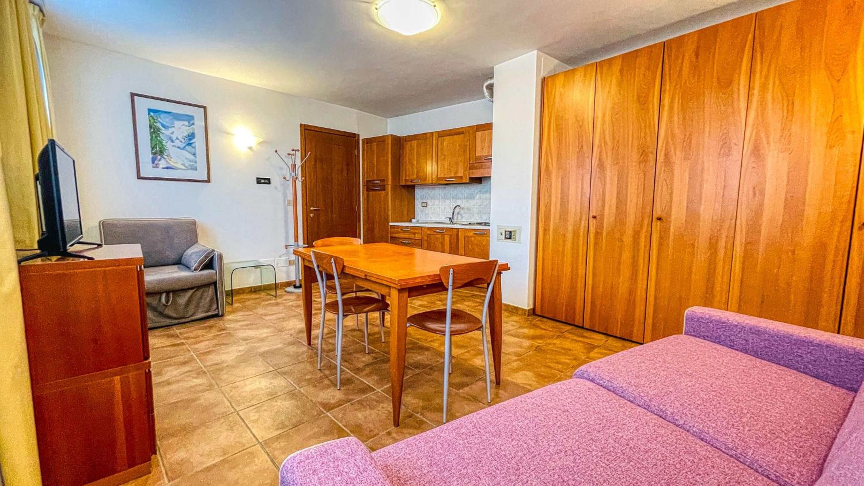 Studio Apartment