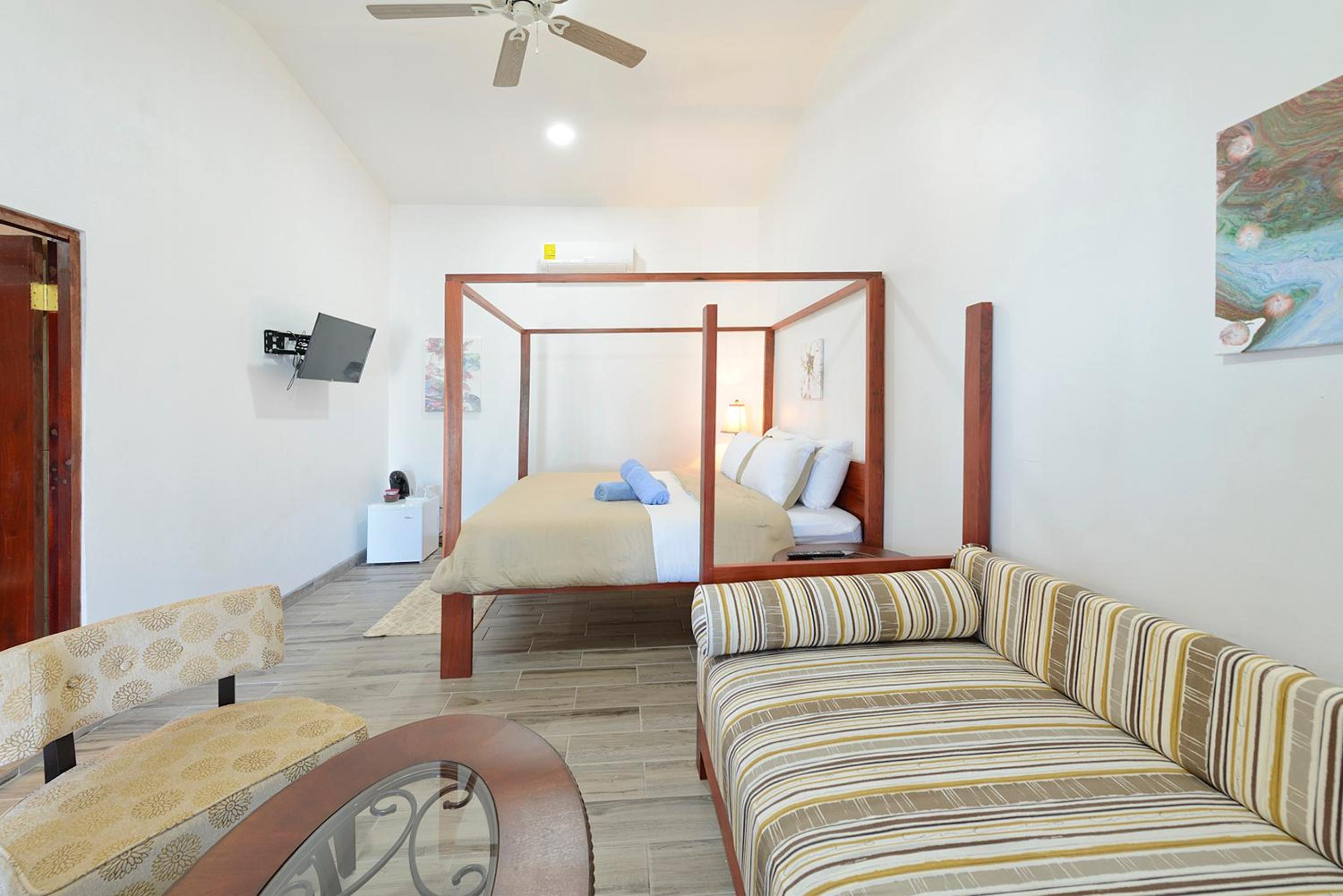Deluxe Triple Room with Sea View