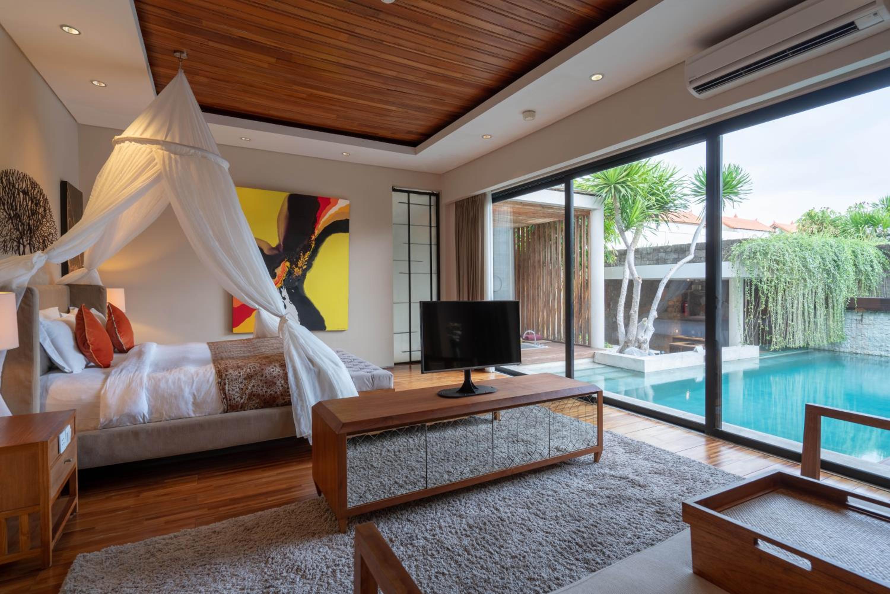 Desire One-Bedroom Private Pool Villa with Floating Breakfast