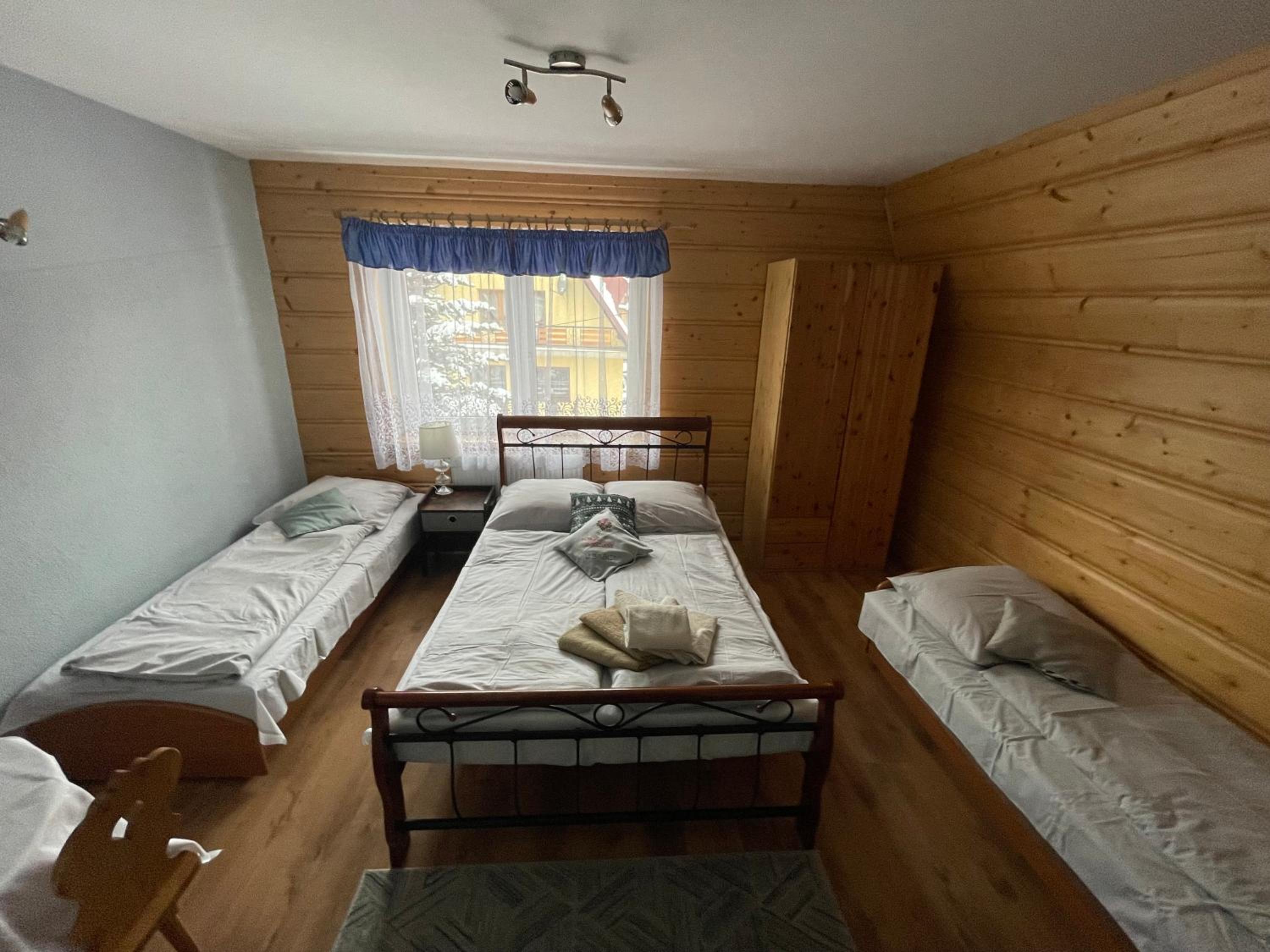 Quadruple Room with Double Bed - Photo 1