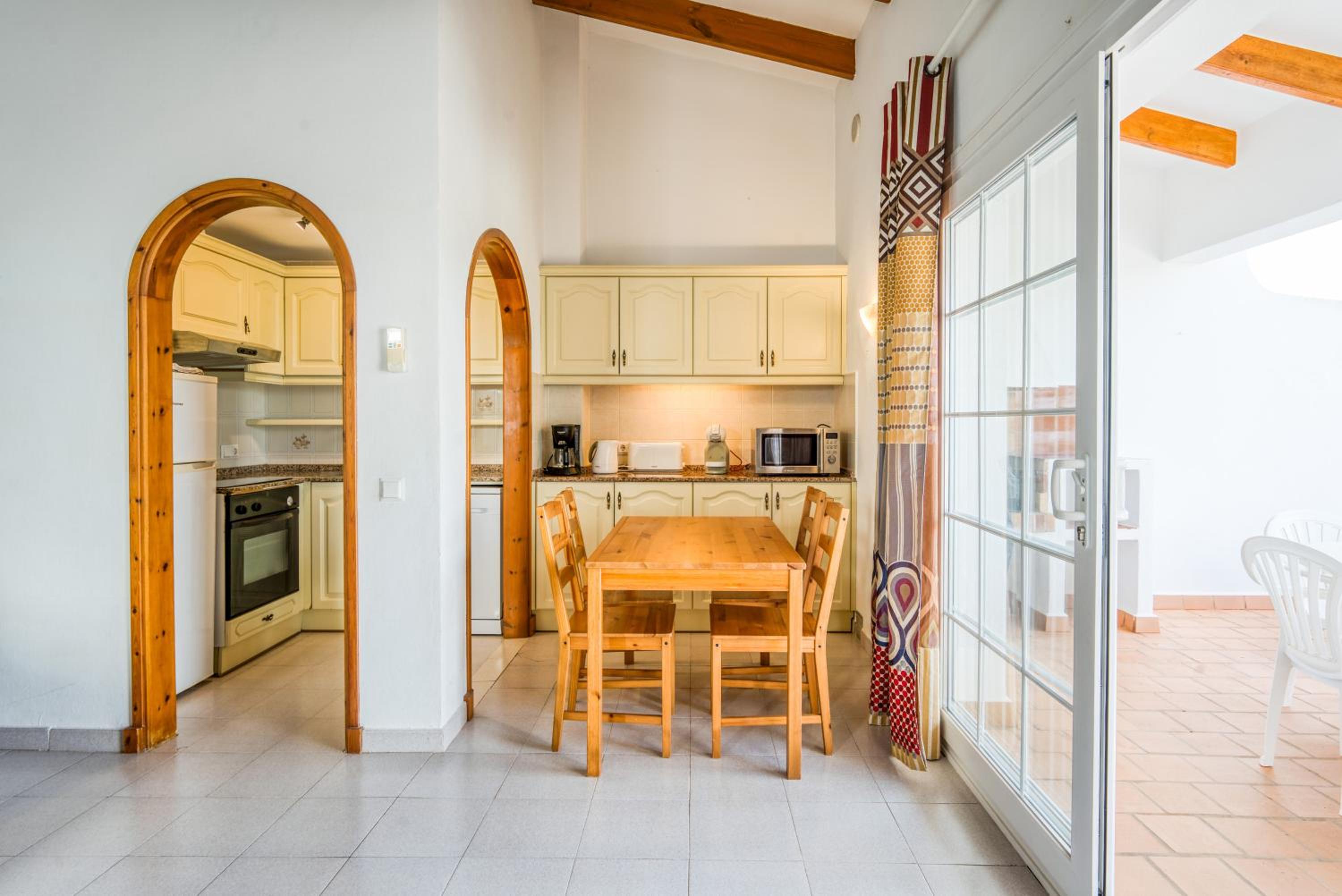 Three-Bedroom Premium Apartment with Balcony photo 3