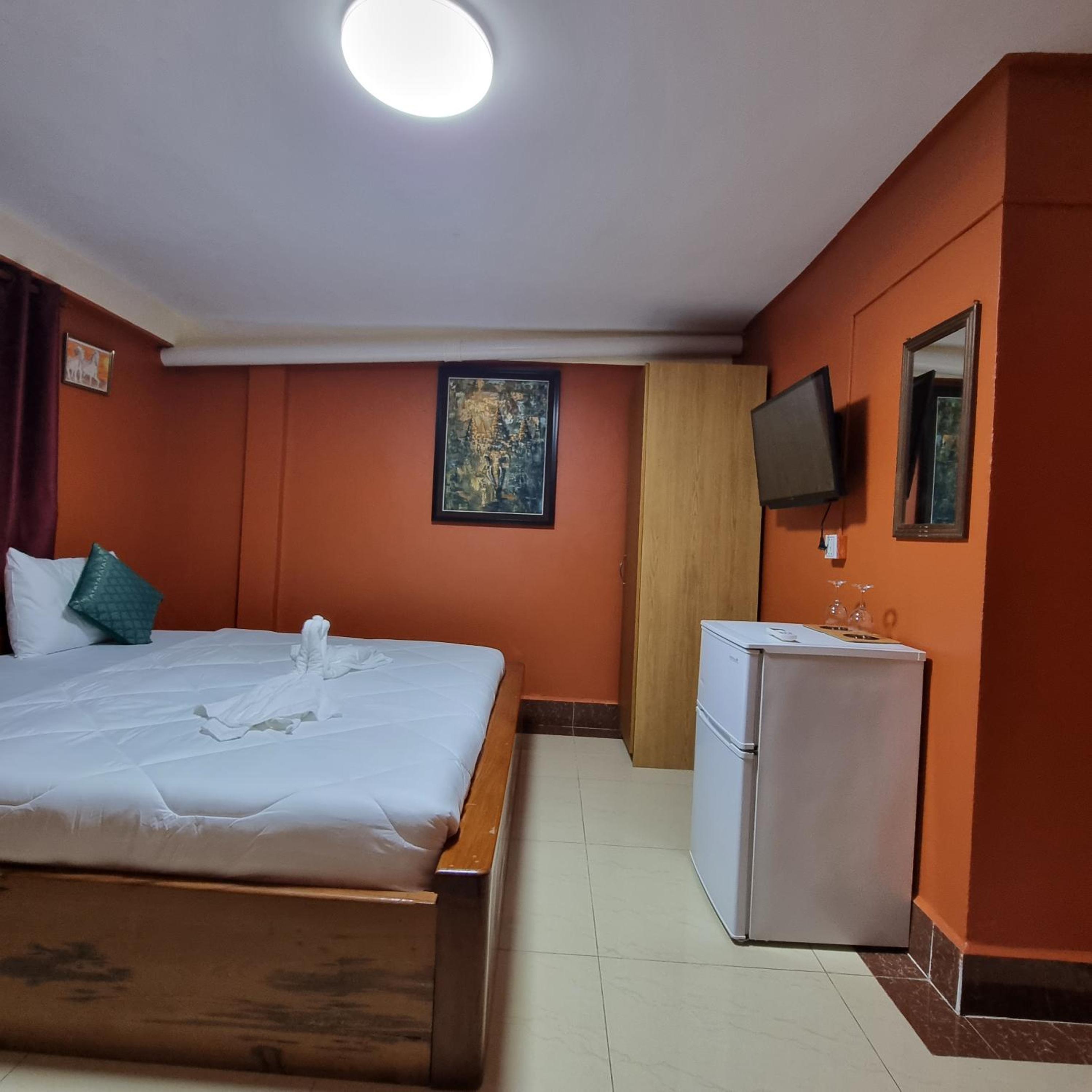 Deluxe Double Room - Photo 7