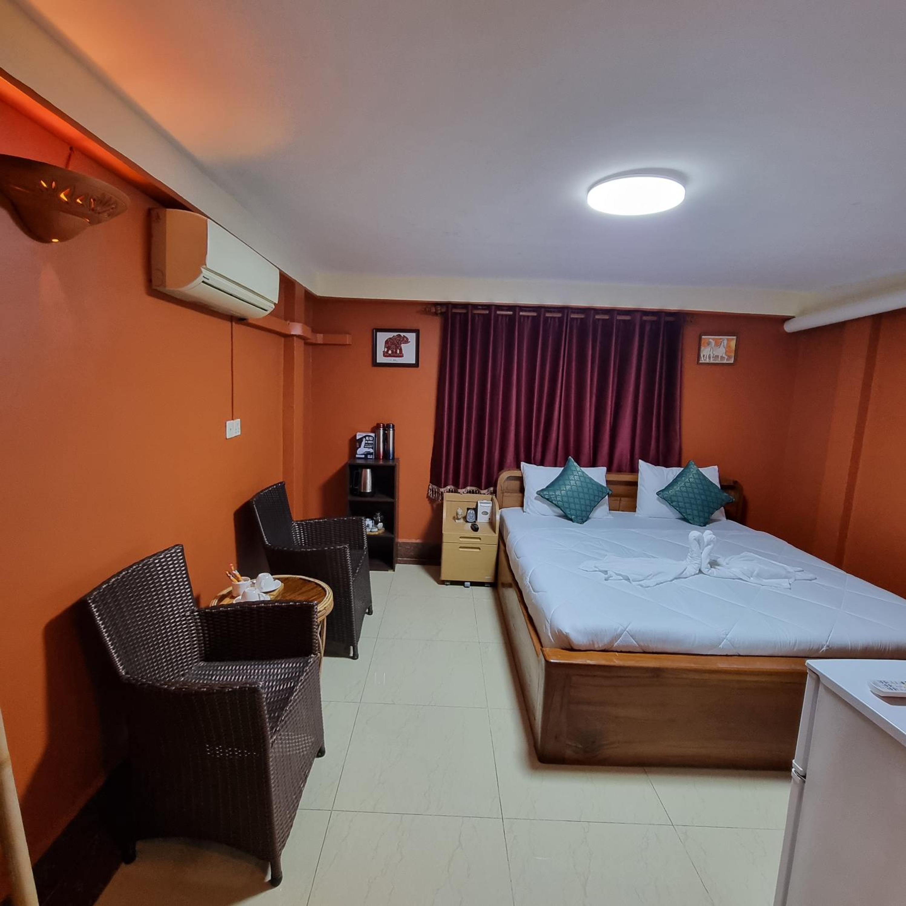 Deluxe Double Room - Photo 41