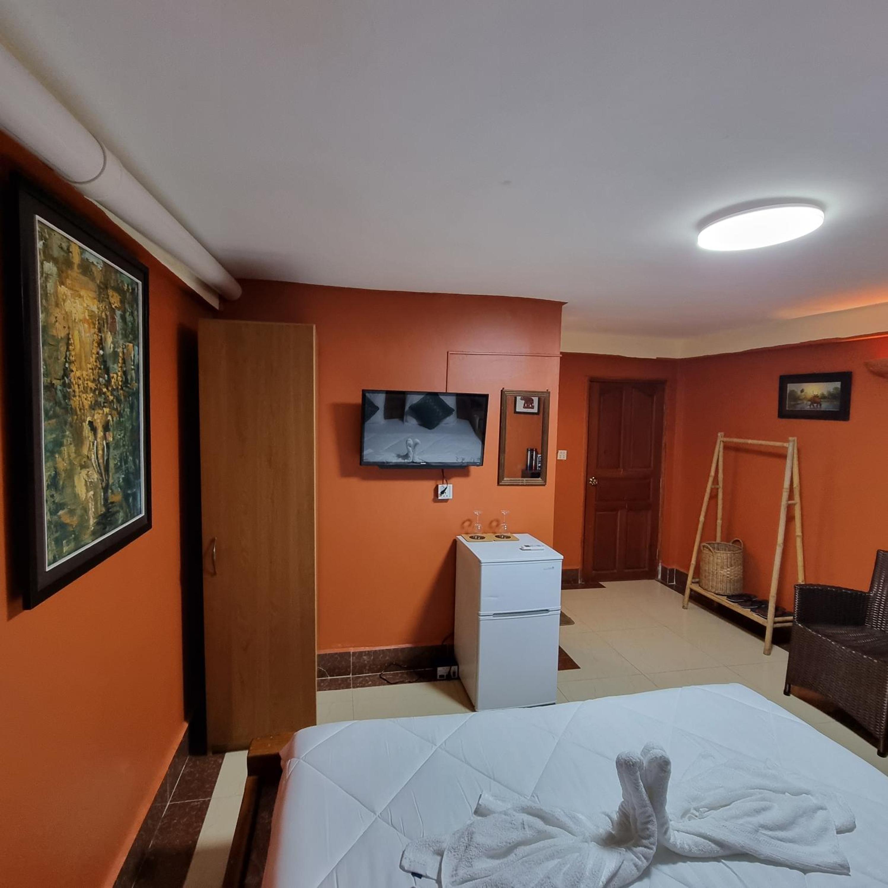 Deluxe Double Room - Photo 34