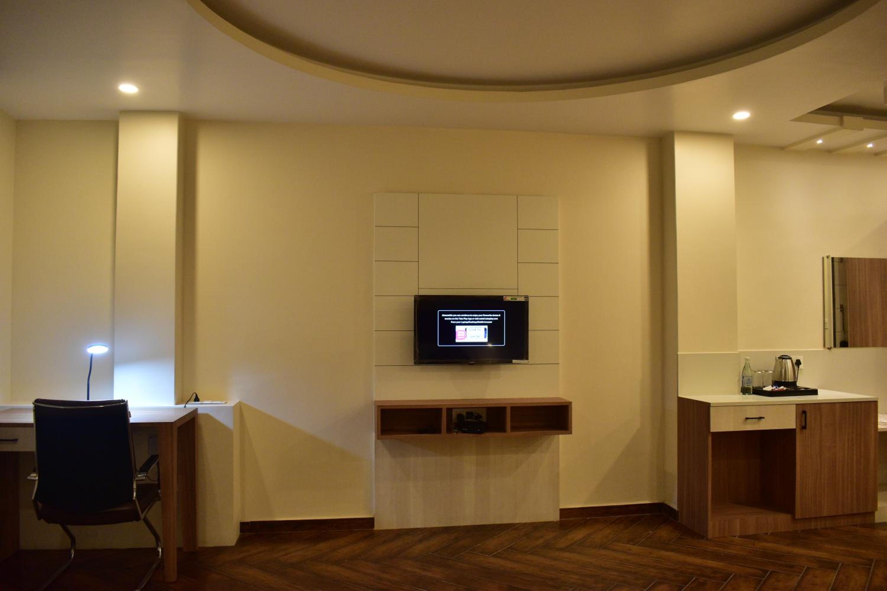 Deluxe Double or Twin Room - Photo 14