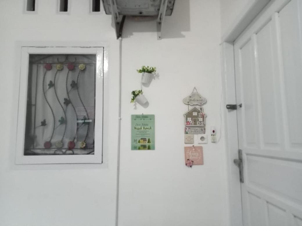 Two-Bedroom House - Photo 2