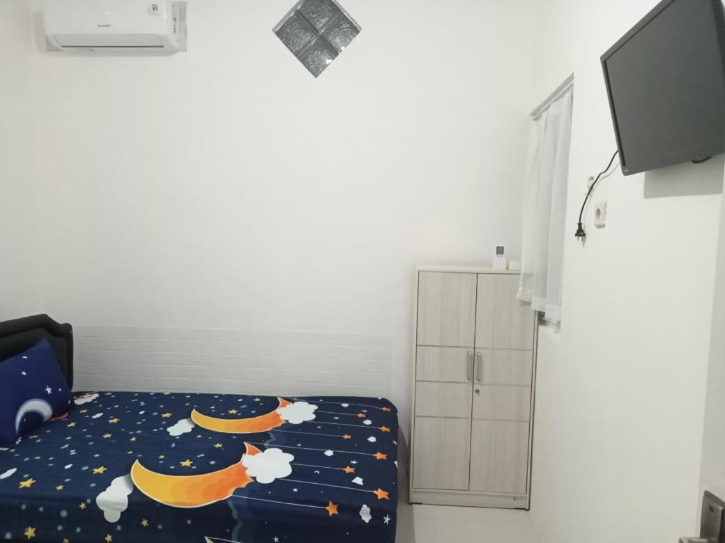 Two-Bedroom House - Photo 10
