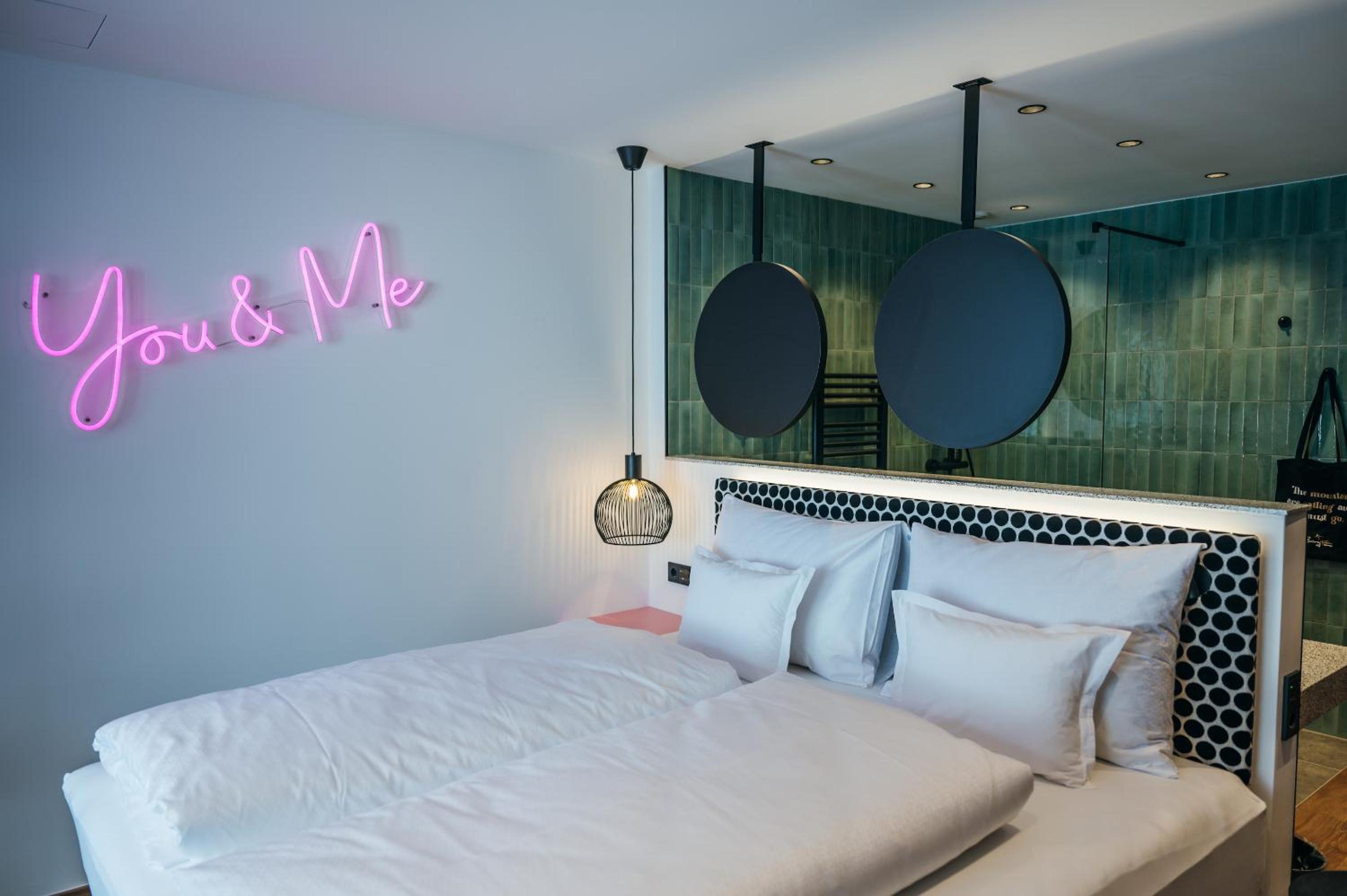 Junior Suite with Mountain View - Photo 2