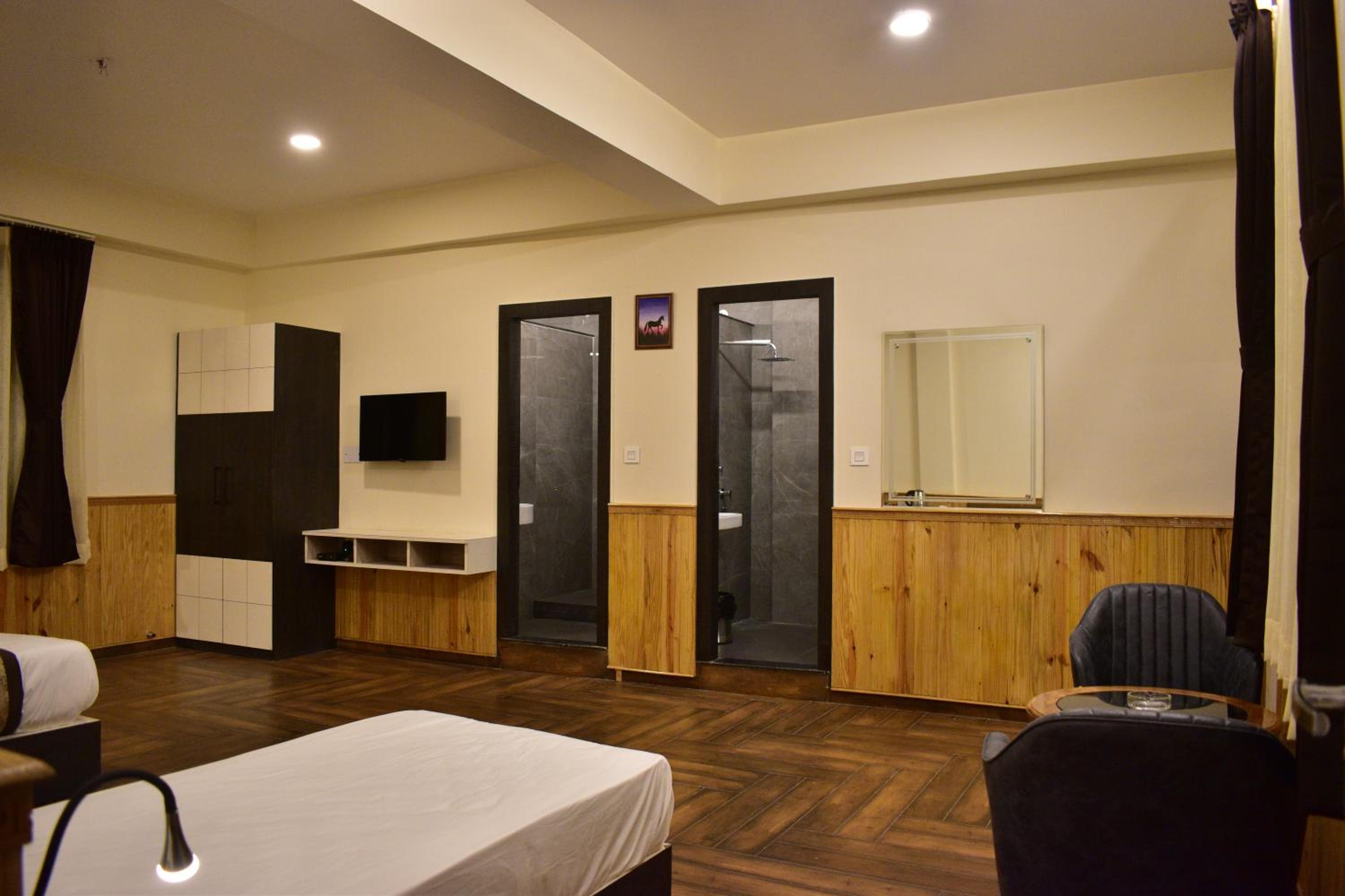 Deluxe Triple Room - Photo 1