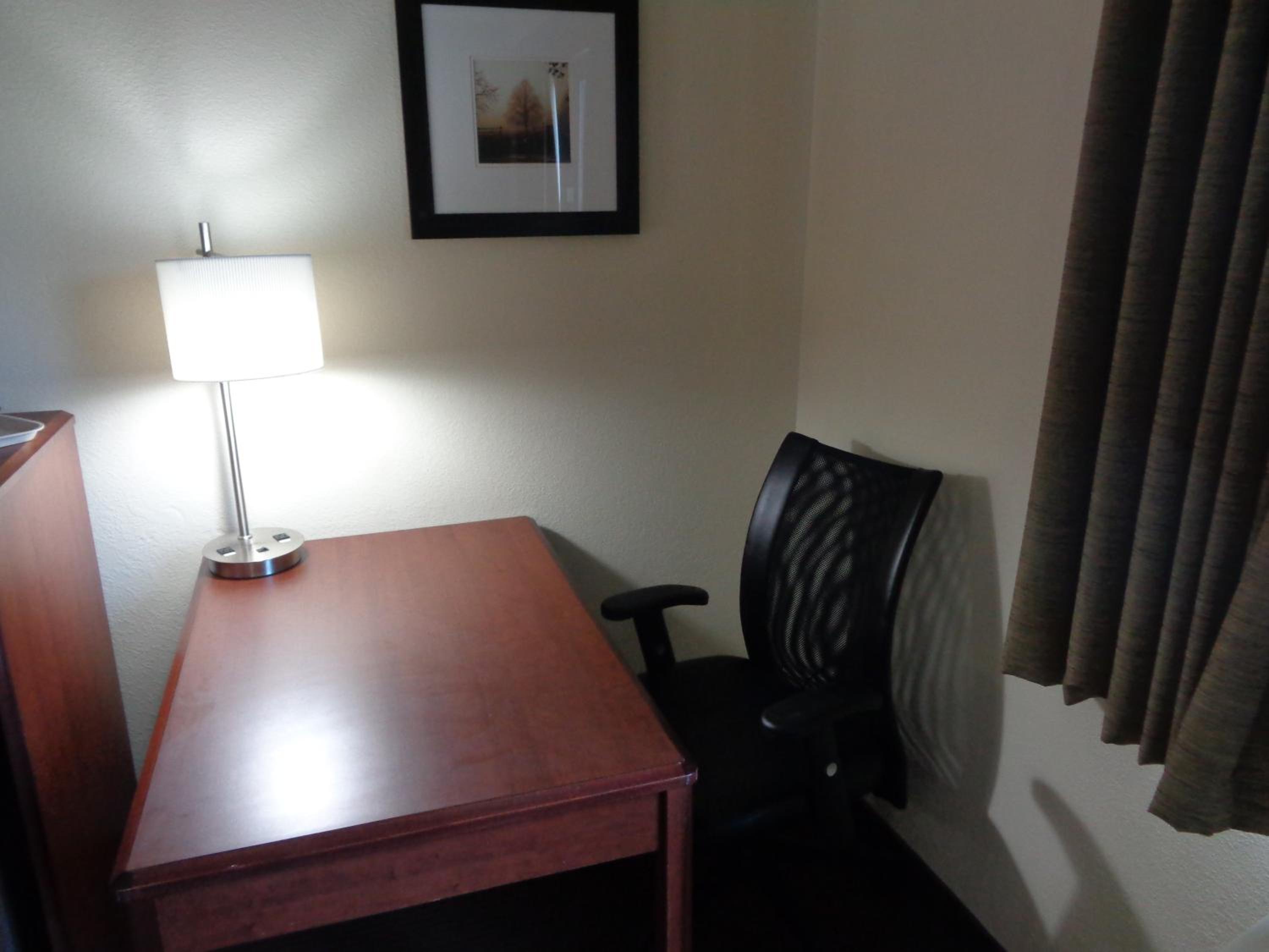 Two Room Suite - Second Floor/Non-Smoking photo 1