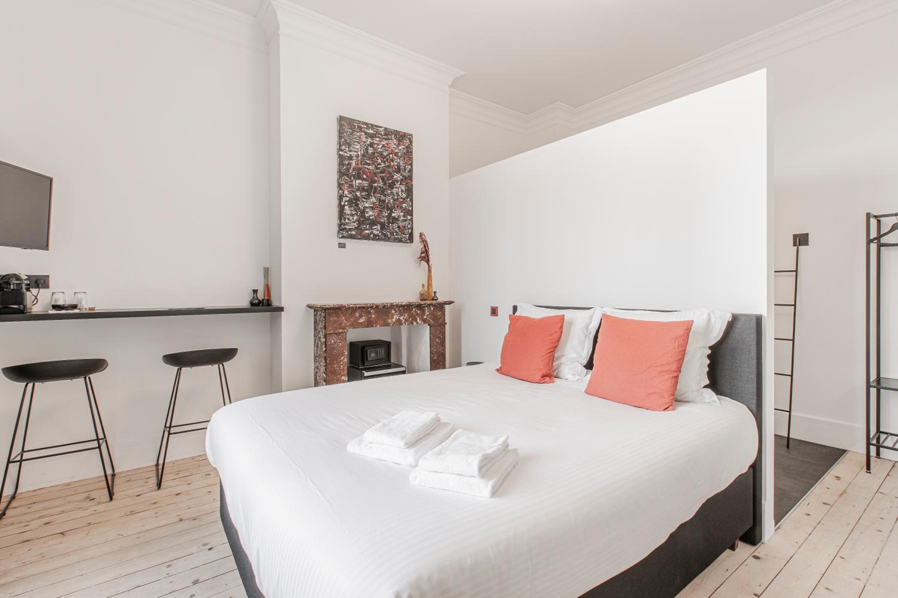 Double Room with Private Bathroom