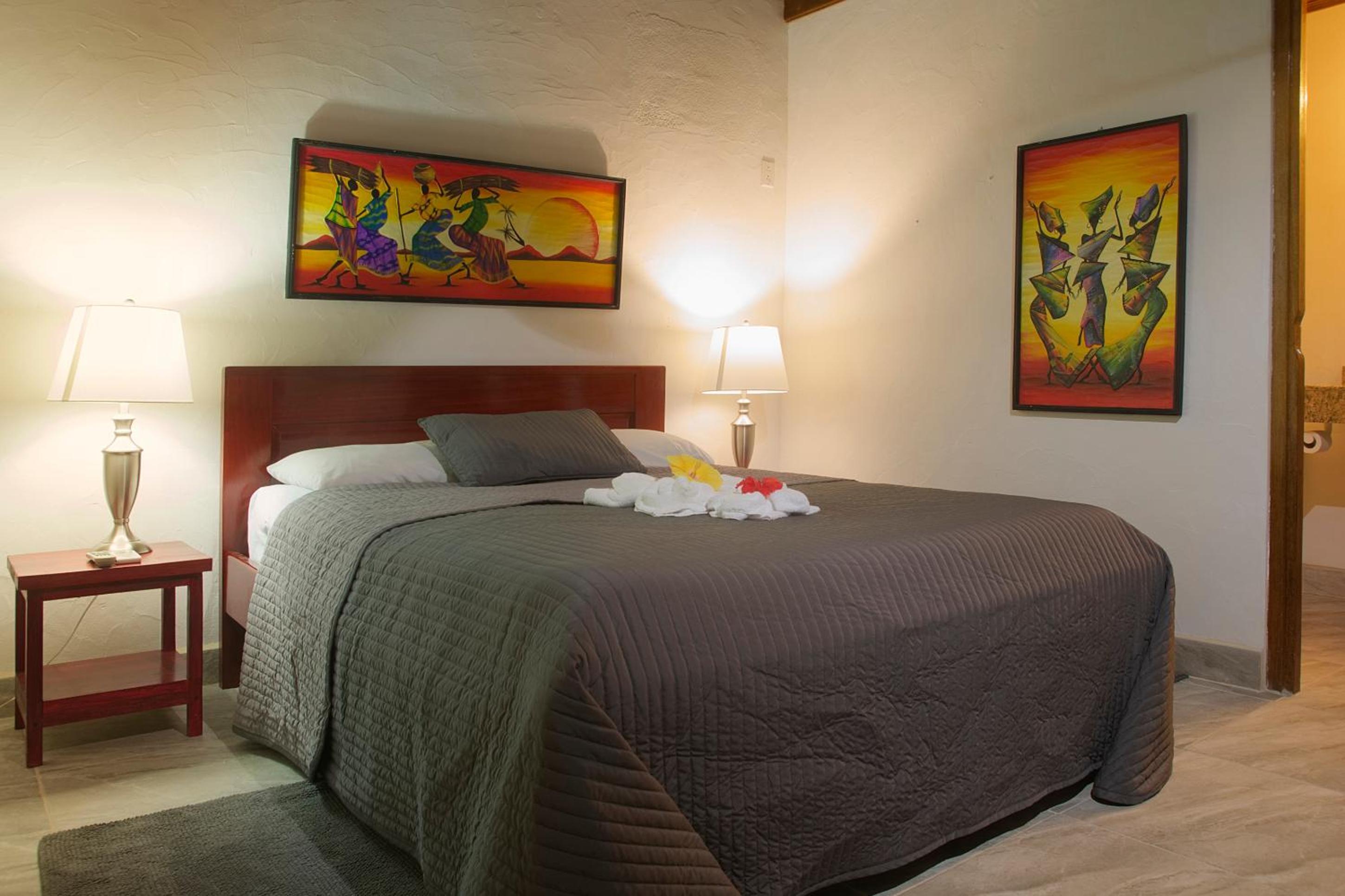 Double Room with Pool View photo 2