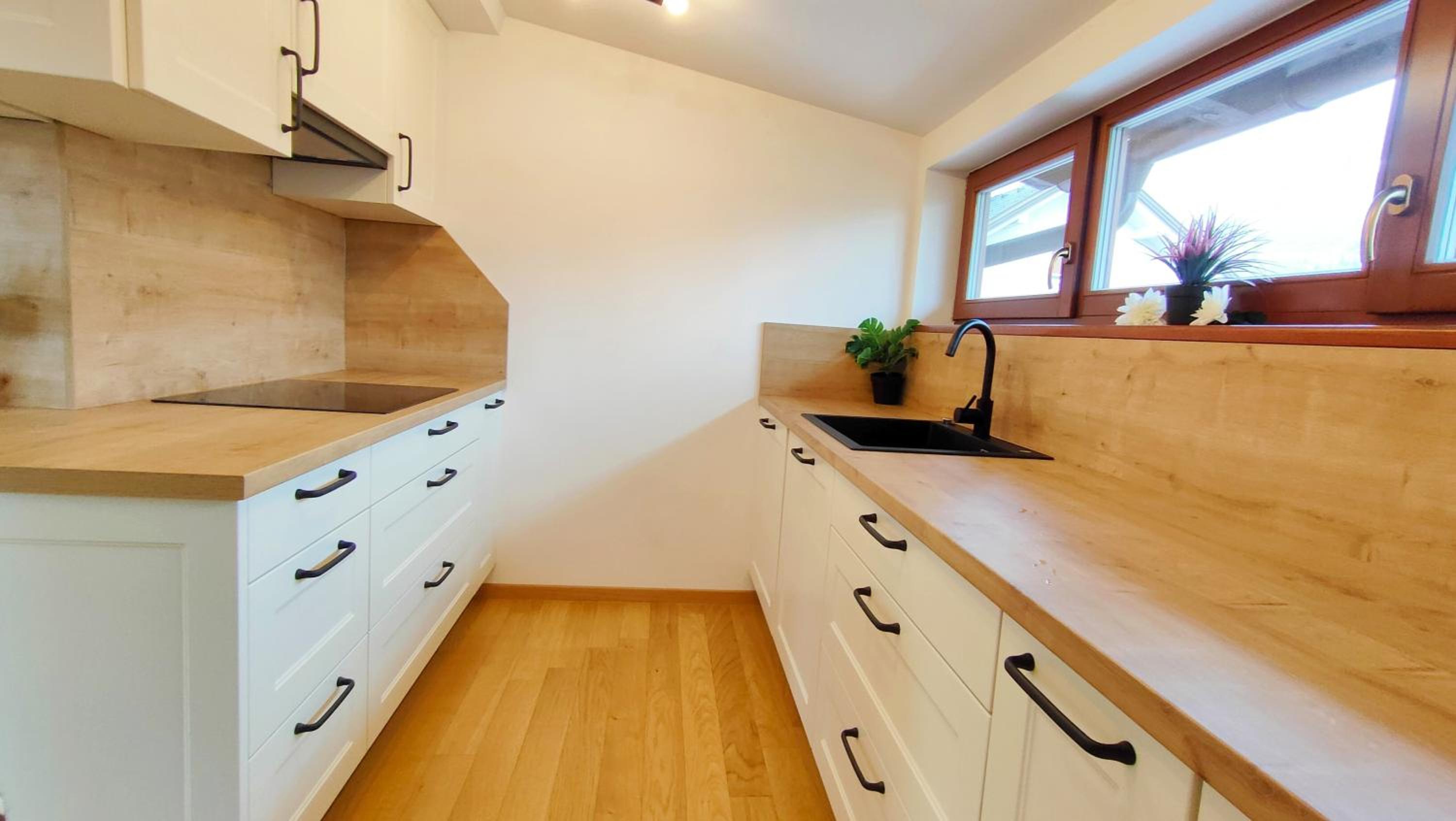 Three-Bedroom Apartment photo 2