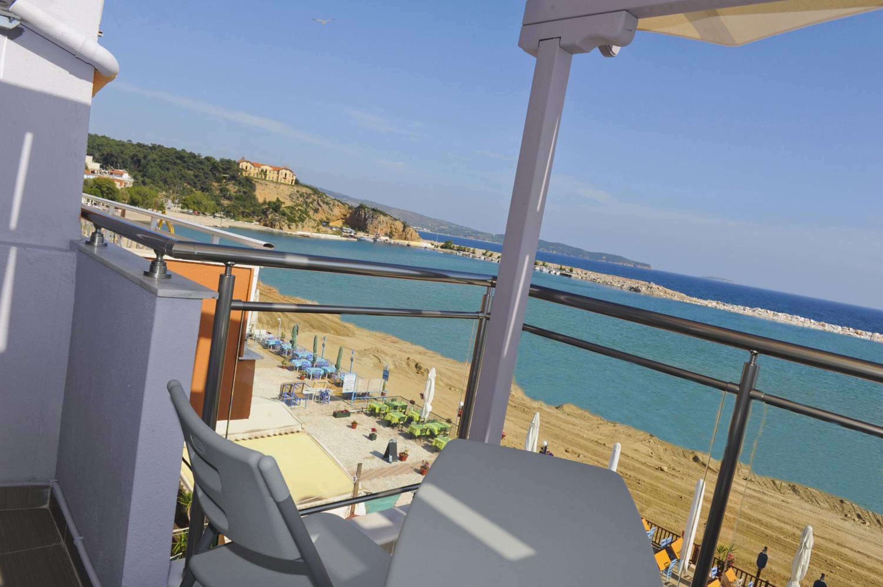 Double Room with Sea View - Photo 4