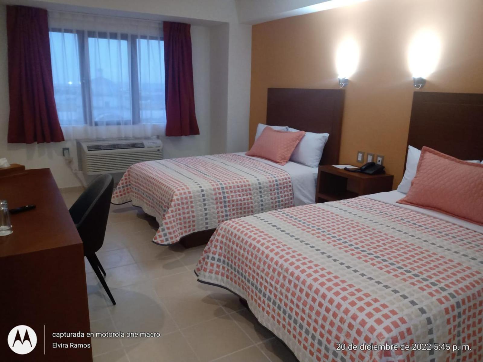 Deluxe Double or Twin Room photo 3