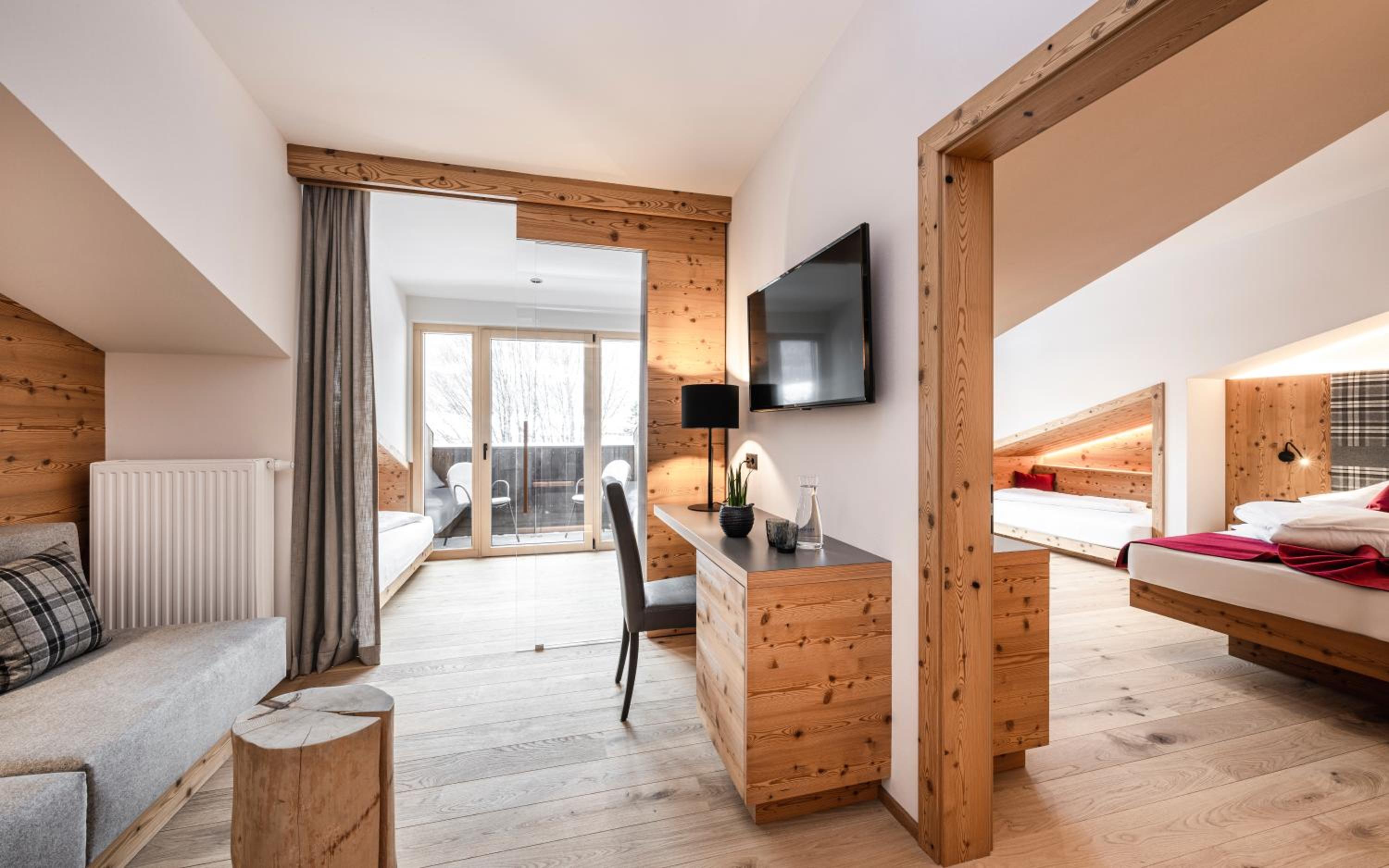 Junior Suite with Balcony photo 3
