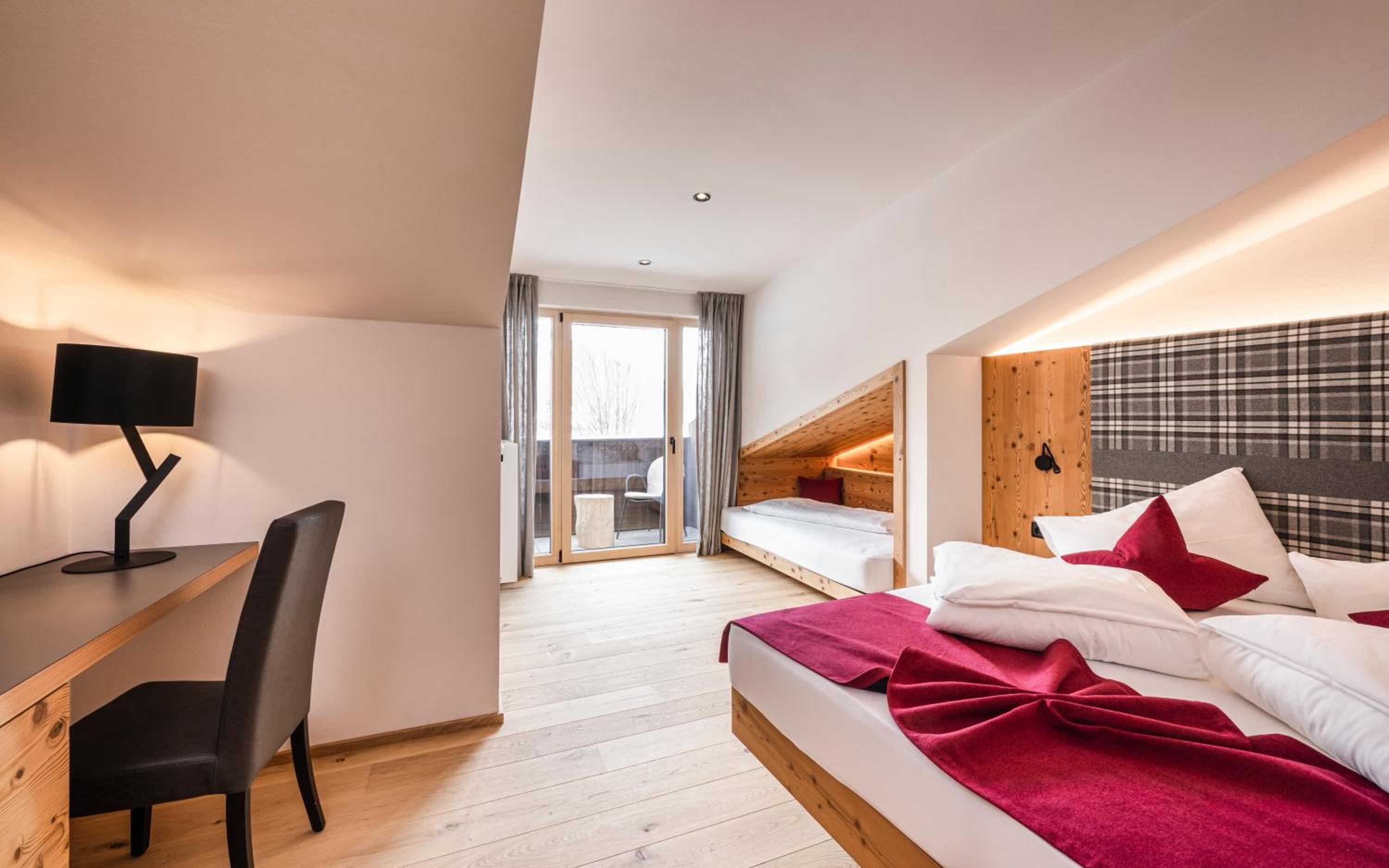 Junior Suite with Balcony photo 3