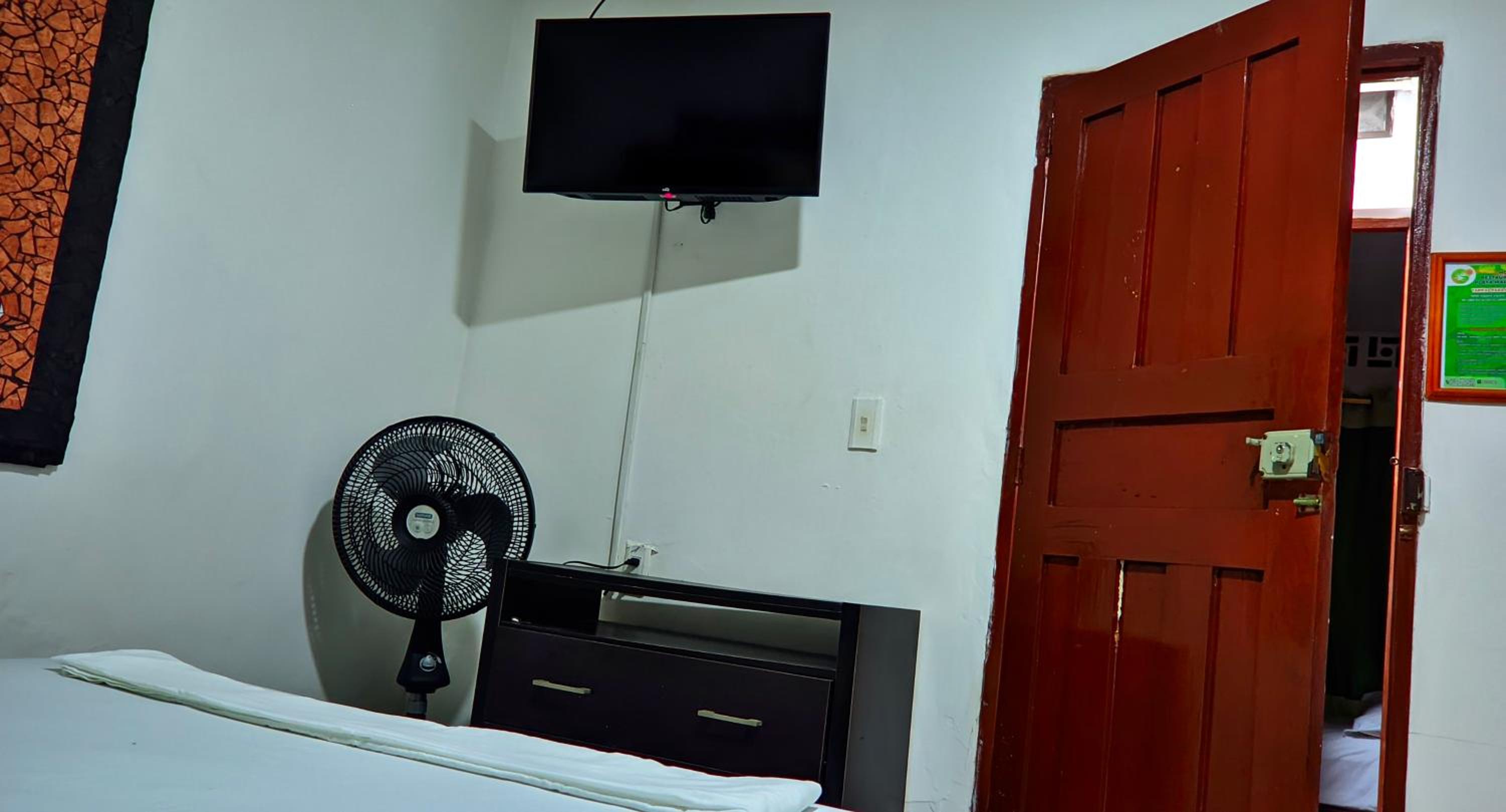 Double Room With Private Bathroom photo 2