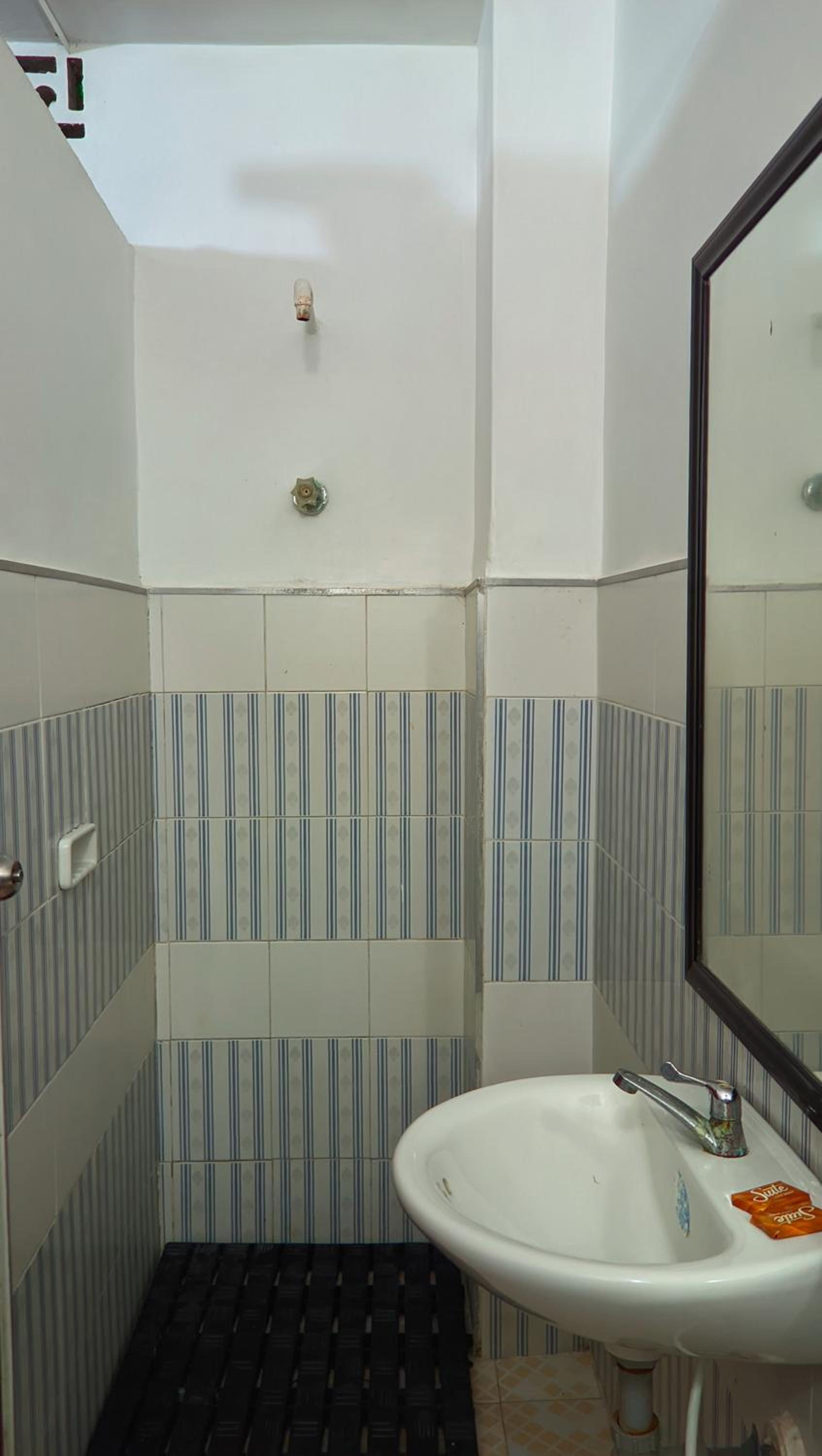 Double Room With Private Bathroom photo 2