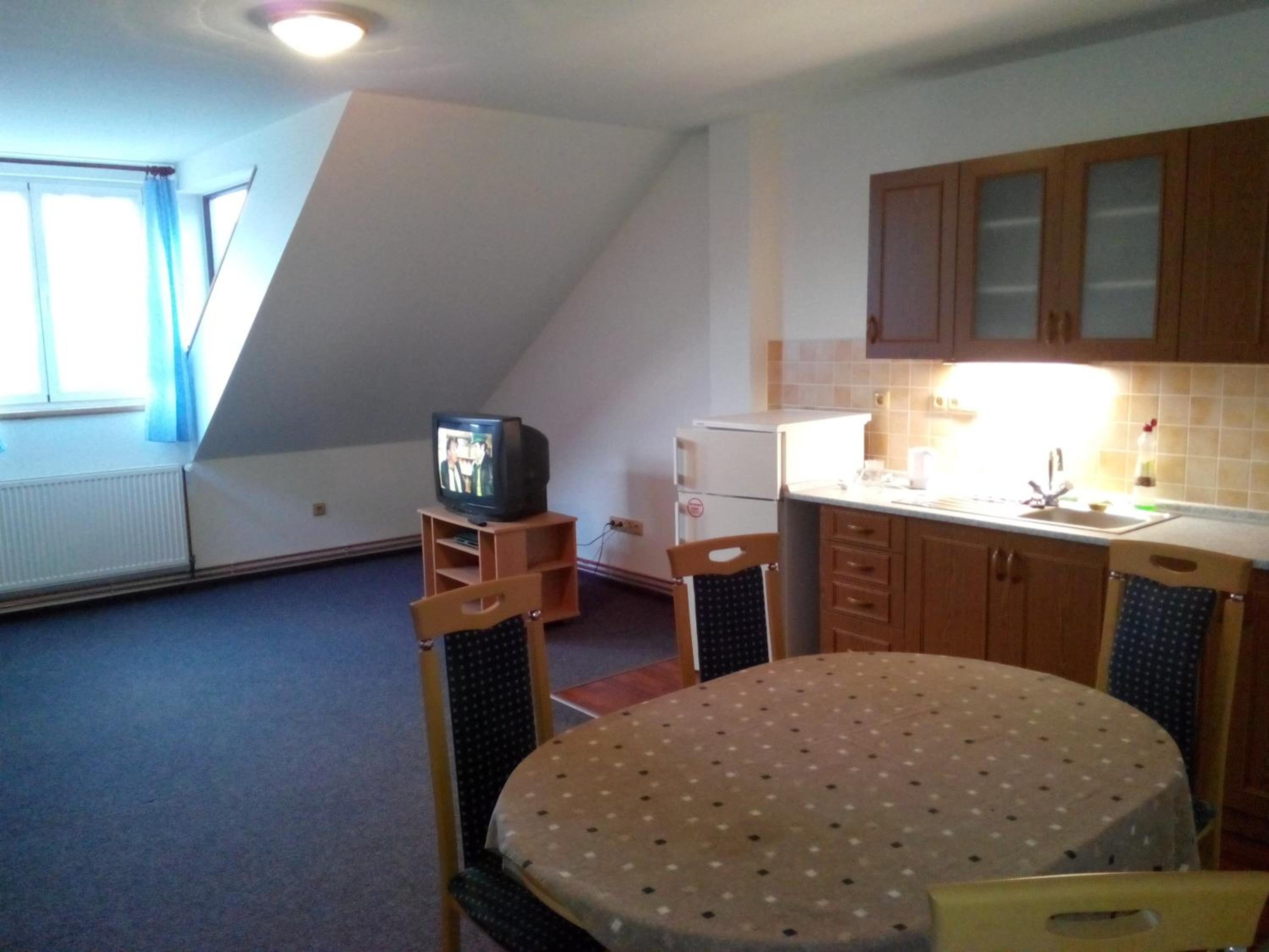 Two-Bedroom Apartment (5 Adults) photo 1