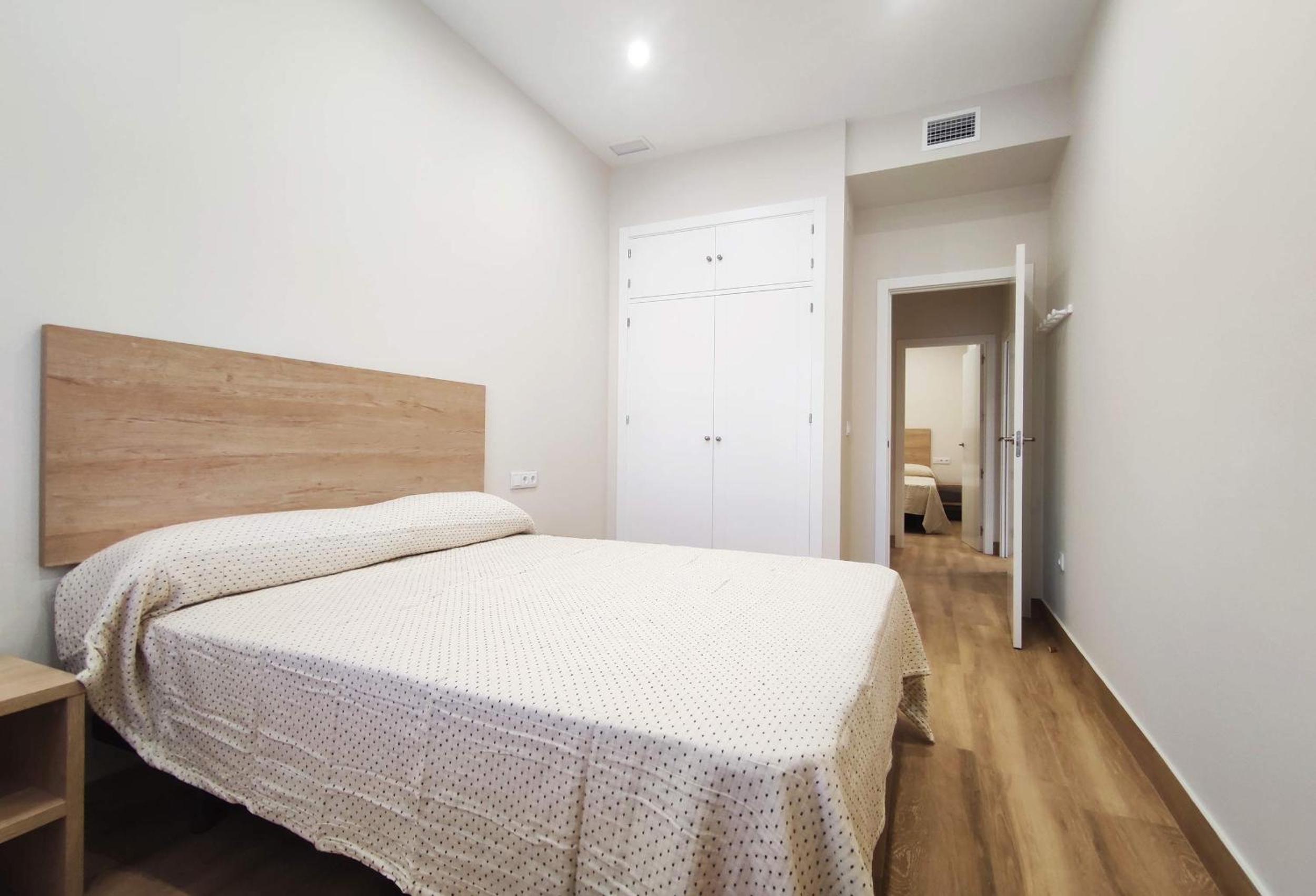 Three-Bedroom House photo 3