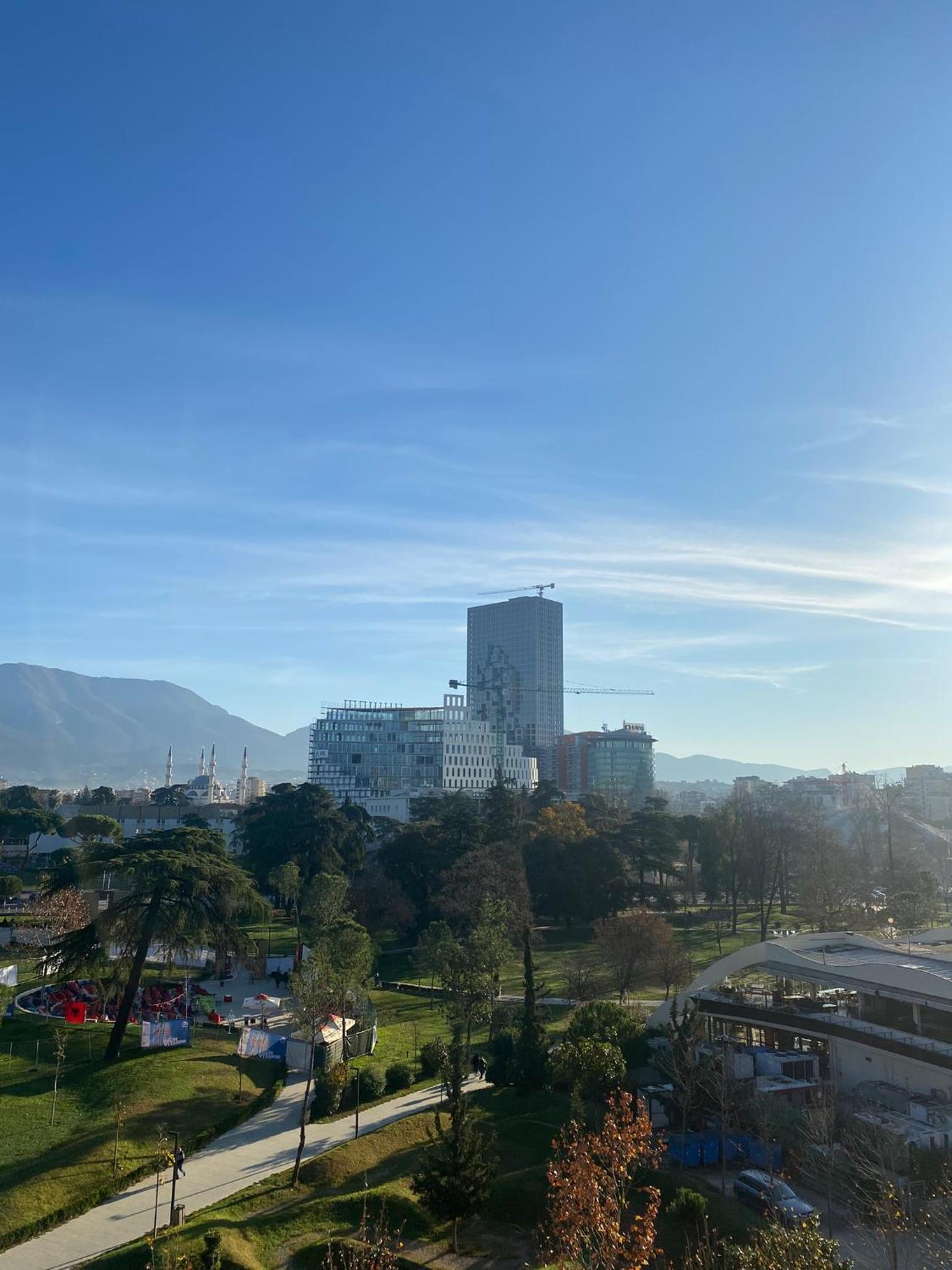 Studio with Mountain View