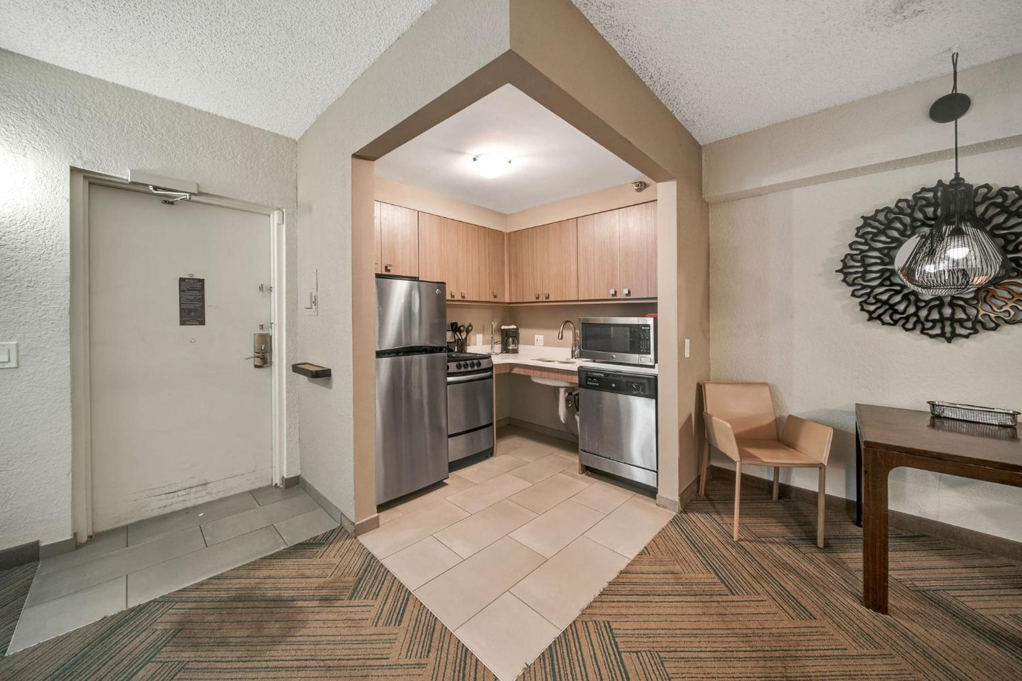 Apartment photo 2