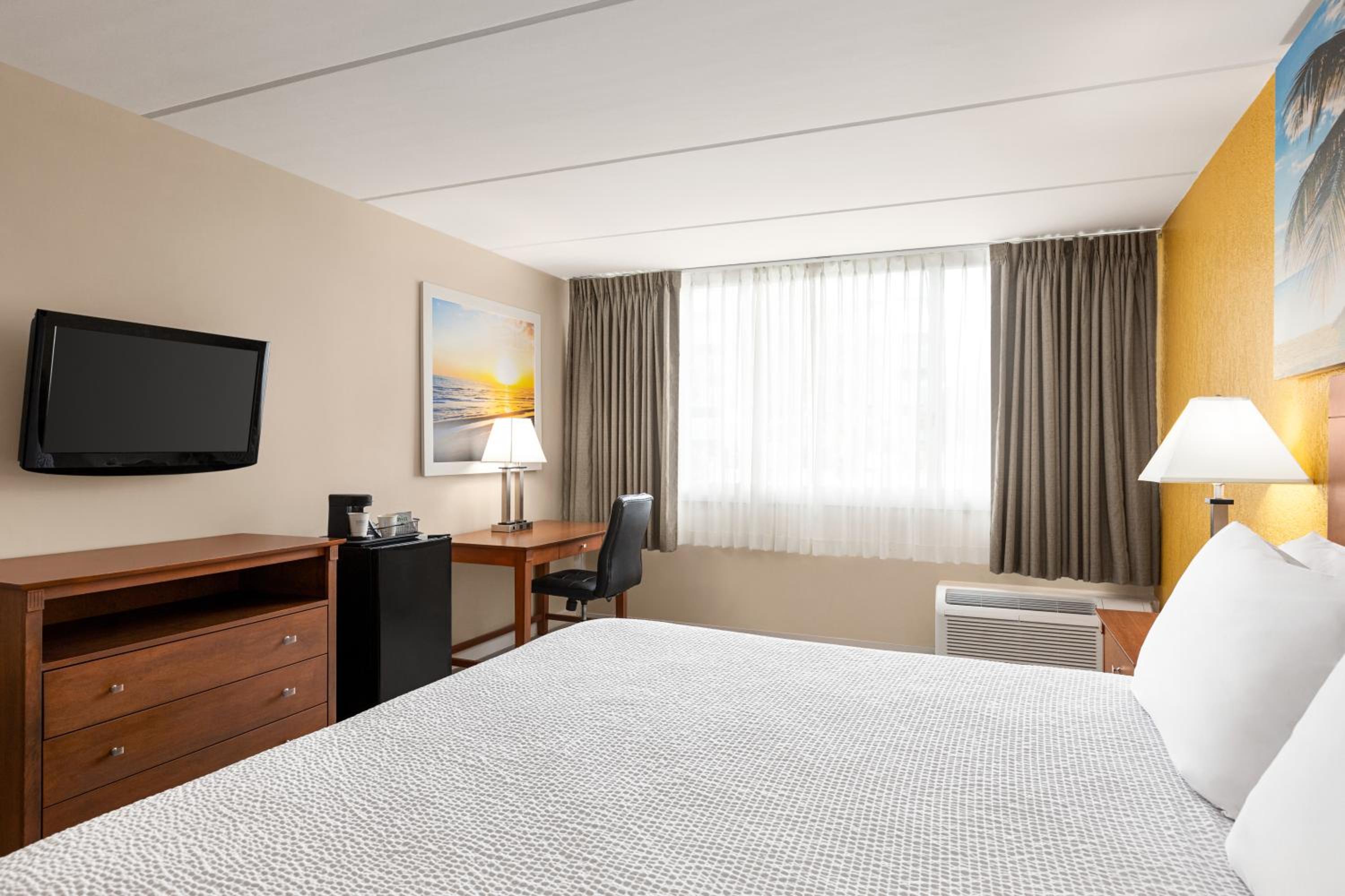 King Room - Non Smoking photo 2