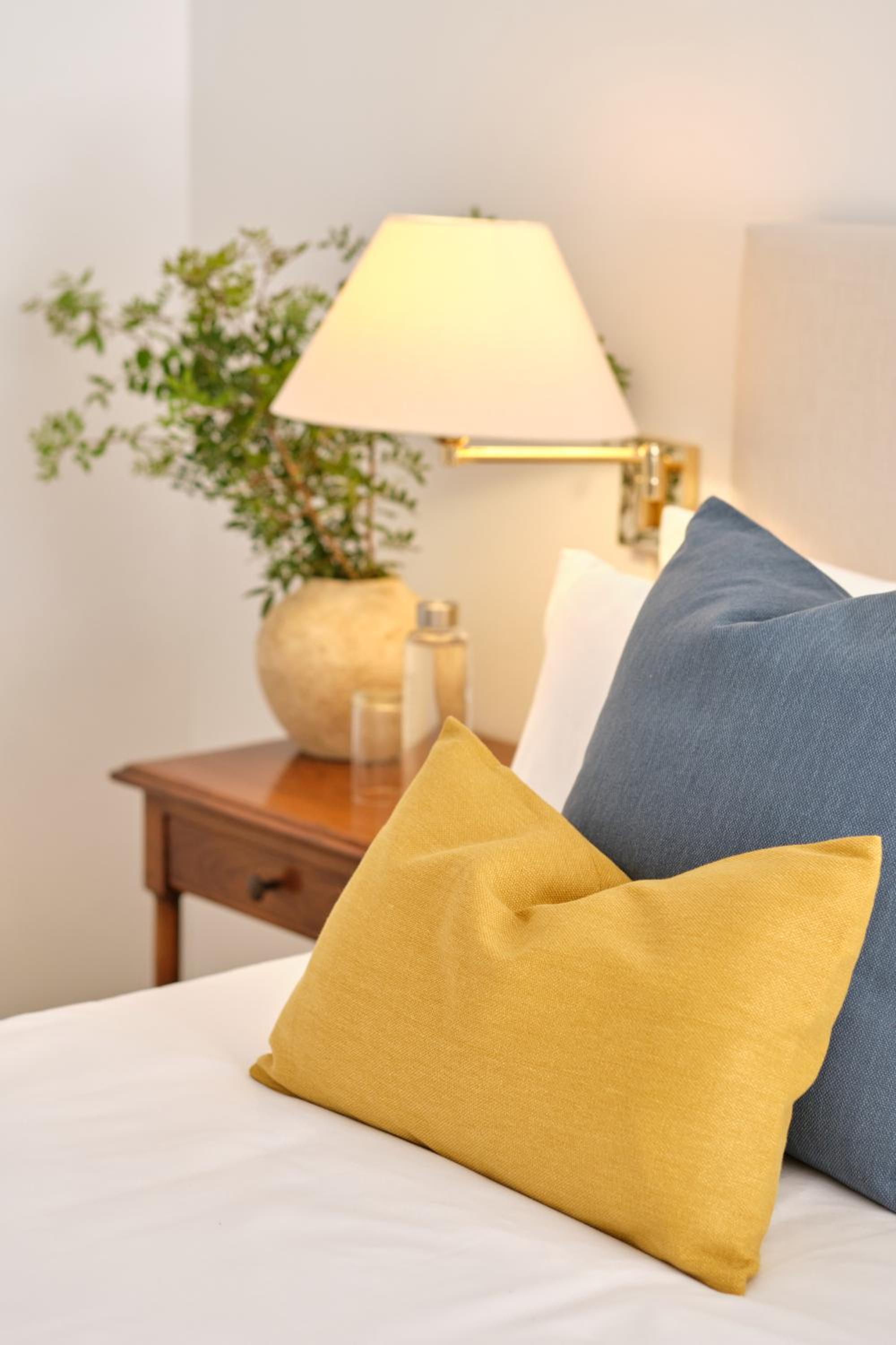 Standard Twin Room with Mountain View photo 2