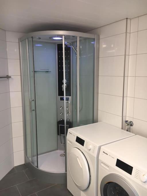 Apartment with Shower - Photo 18