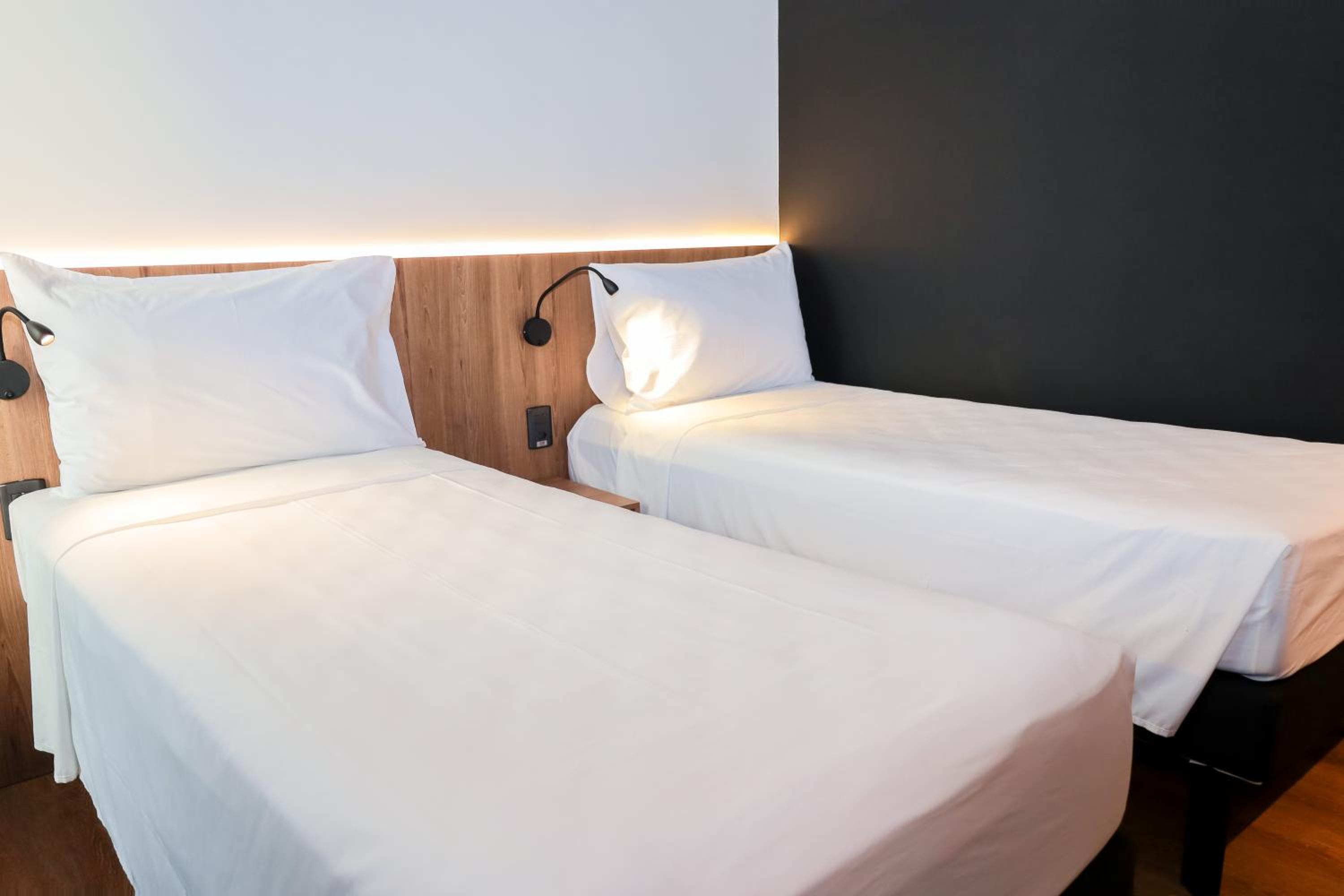 Twin Room - Photo 1