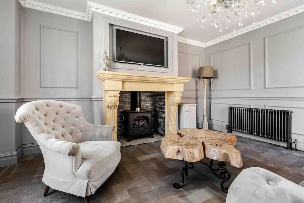 Four-Bedroom House photo 1