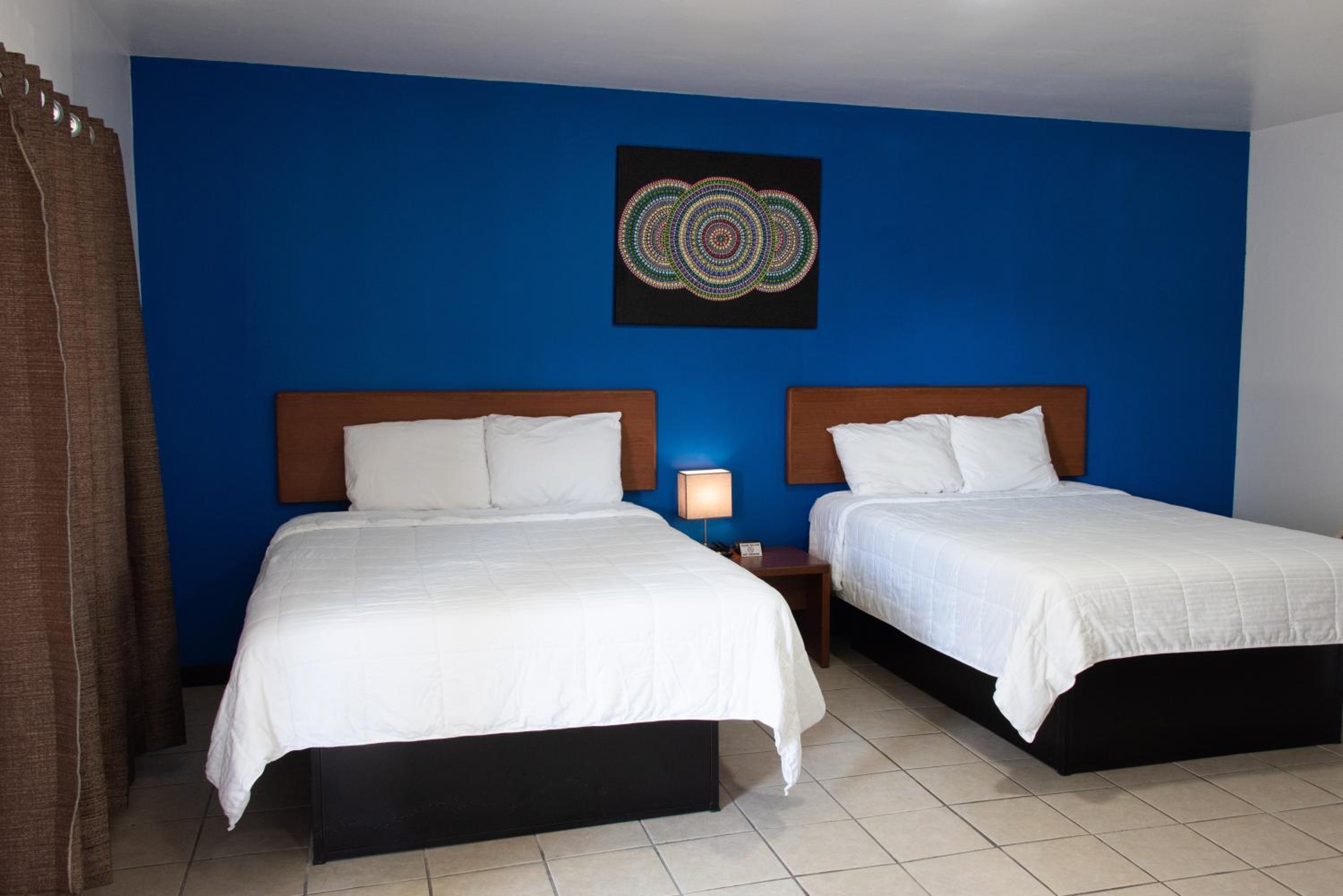 Quadruple Room - Photo 1