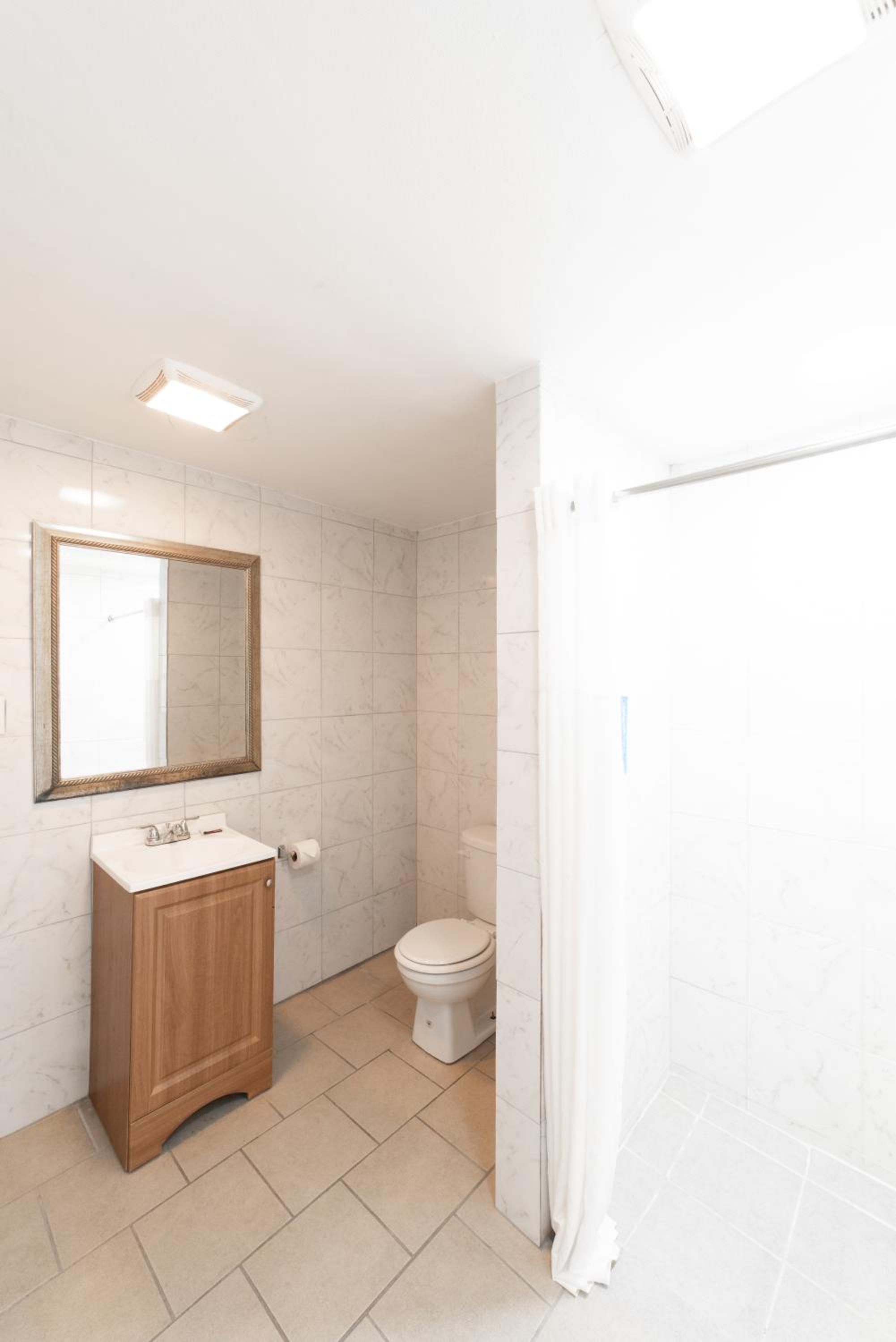 Quadruple Room - Photo 5