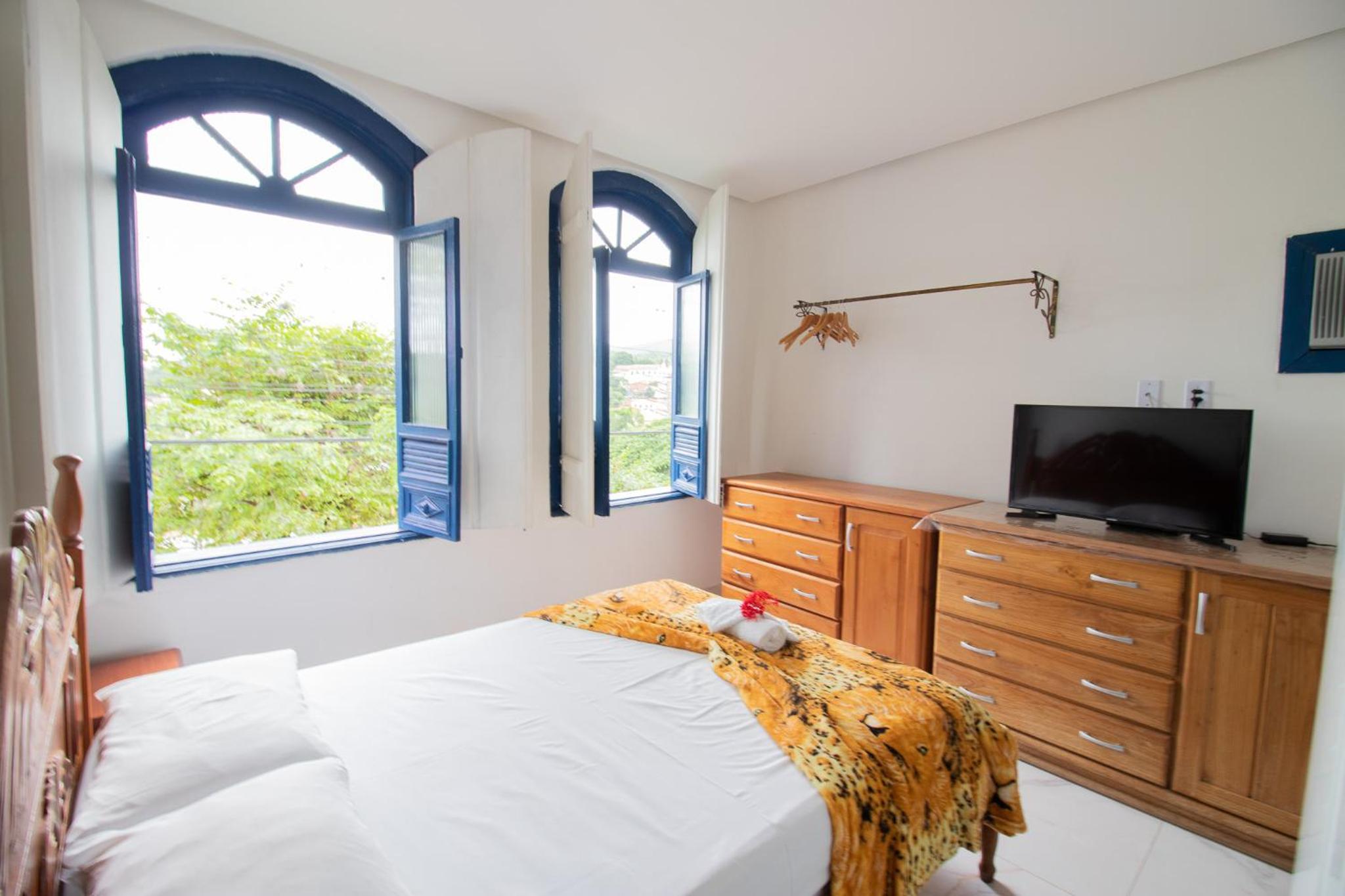 Double Room with Private Bathroom - Photo 6