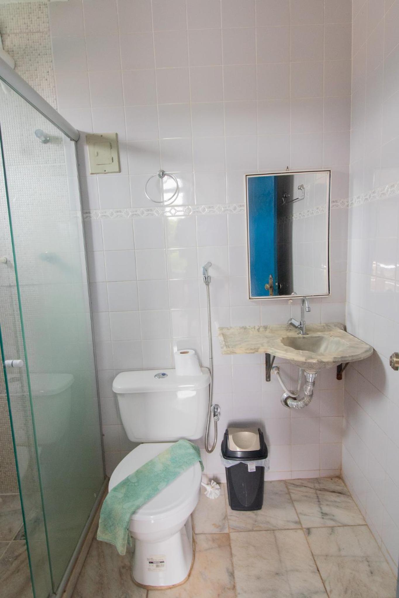 Double Room with Private Bathroom - Photo 12
