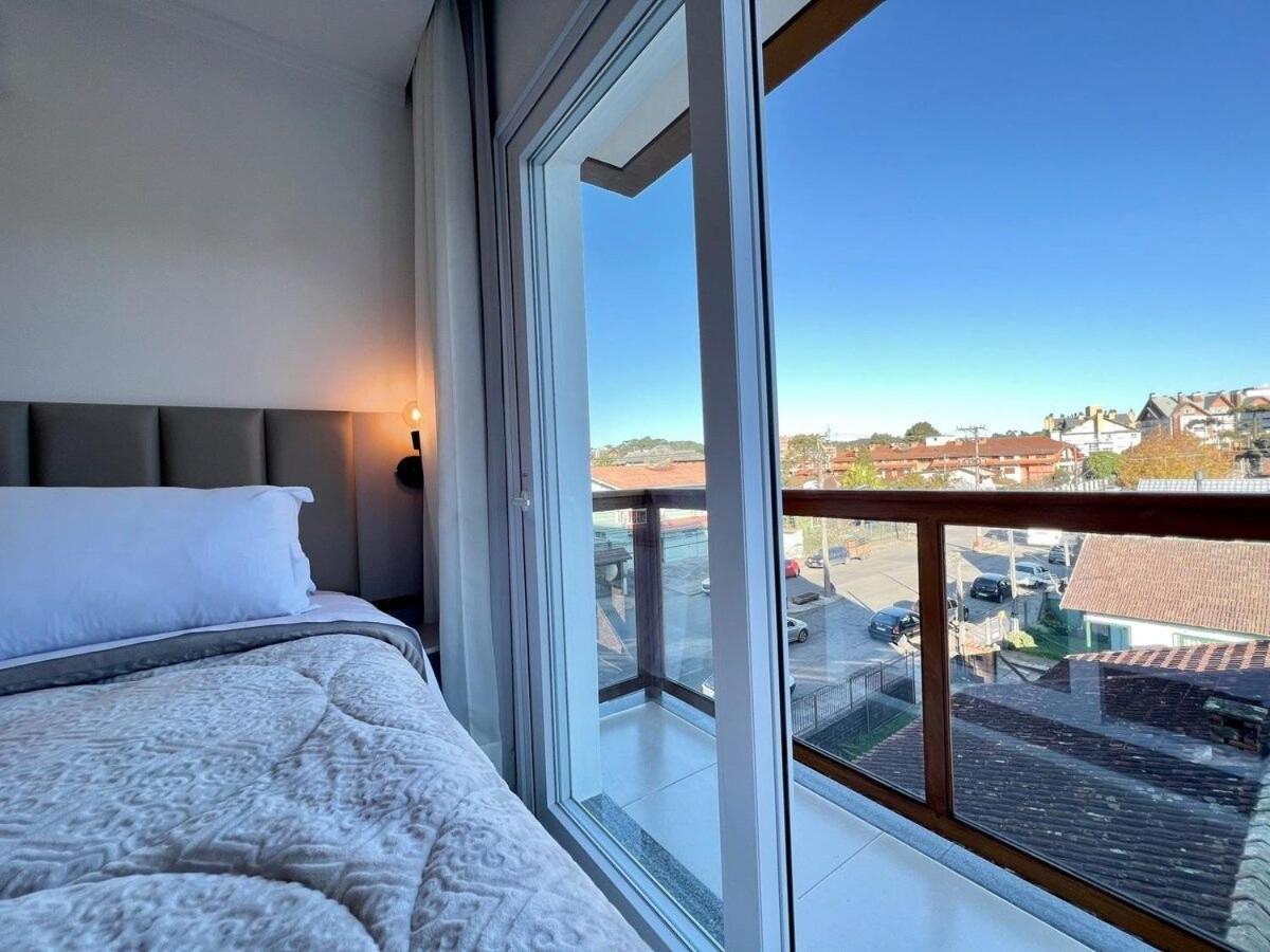 Apartment with Balcony photo 3