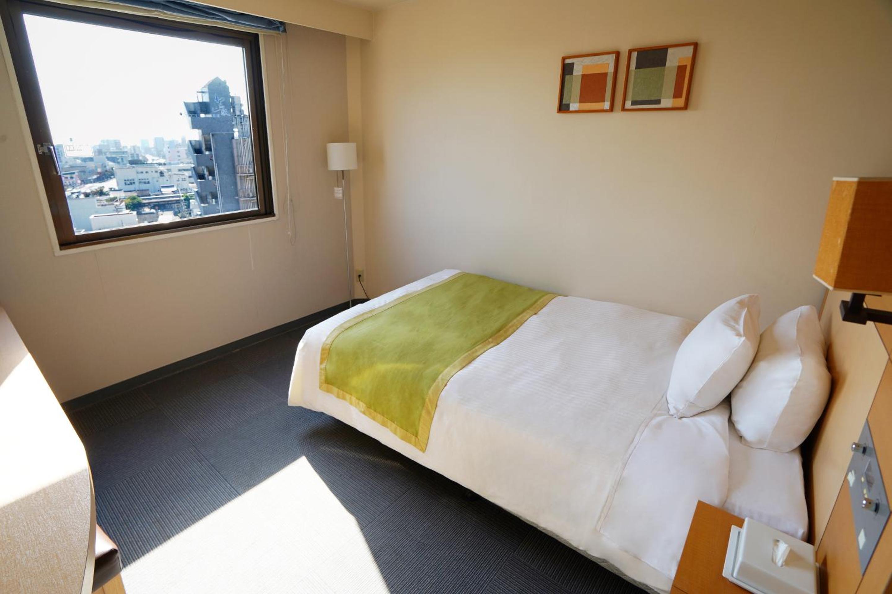 Deluxe Single Room - Smoking (E-Cigarets Only)