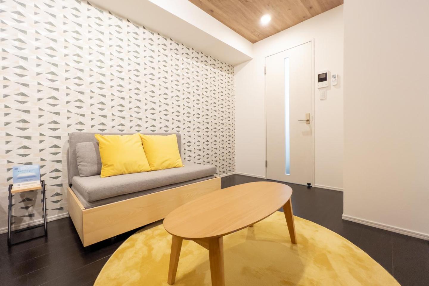 One-Bedroom Apartment photo 2