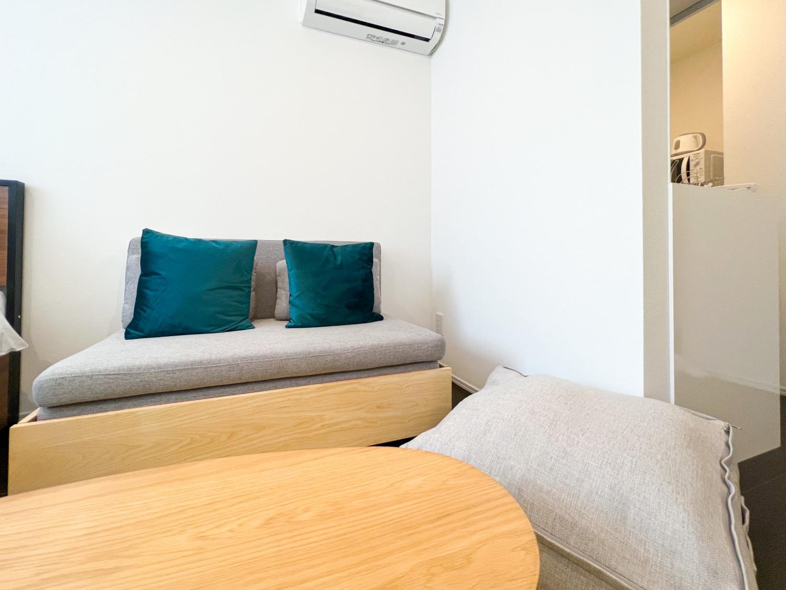 One-Bedroom Apartment photo 2