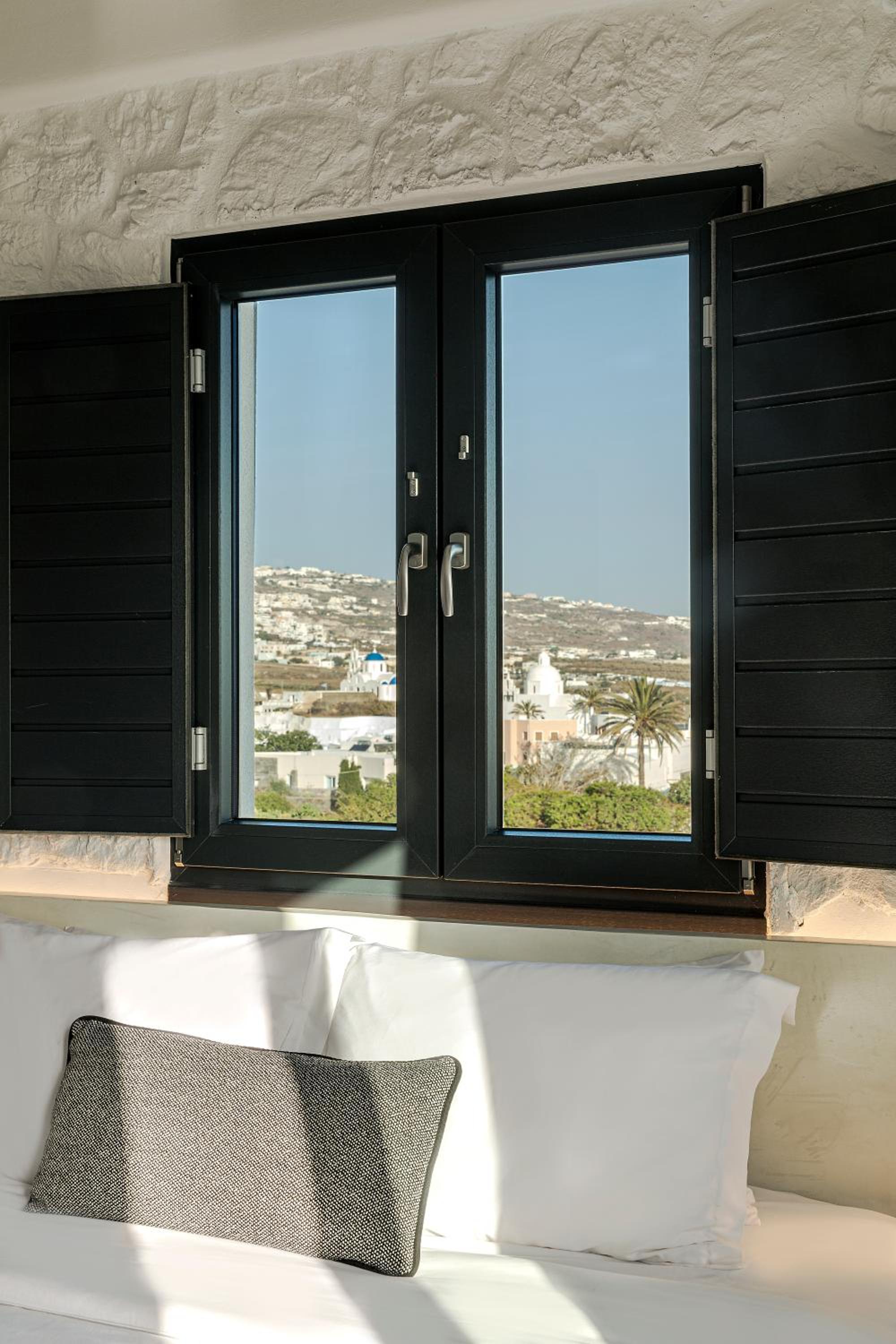 Superior Room with Outdoor Hot Tub - Photo 11