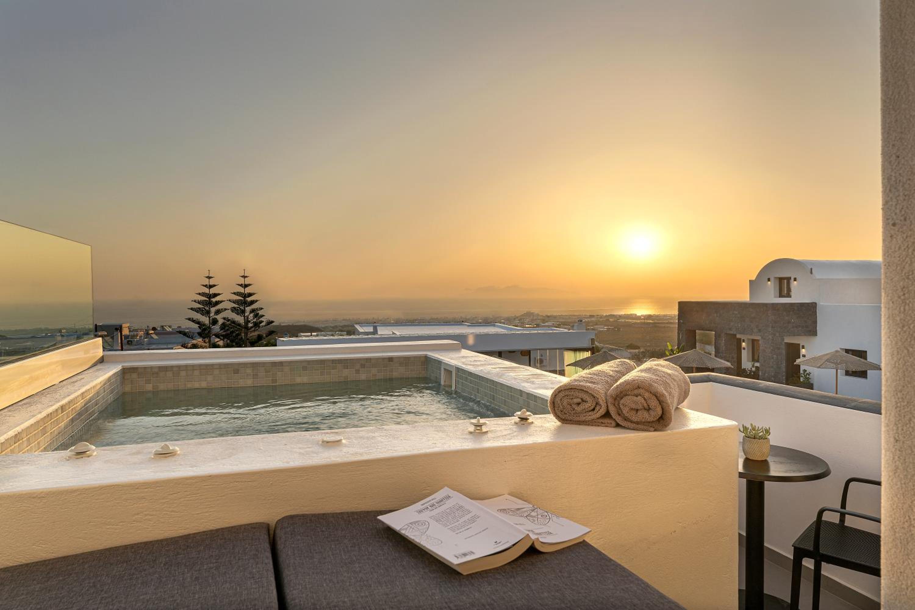 Superior Room with Outdoor Hot Tub - Photo 2