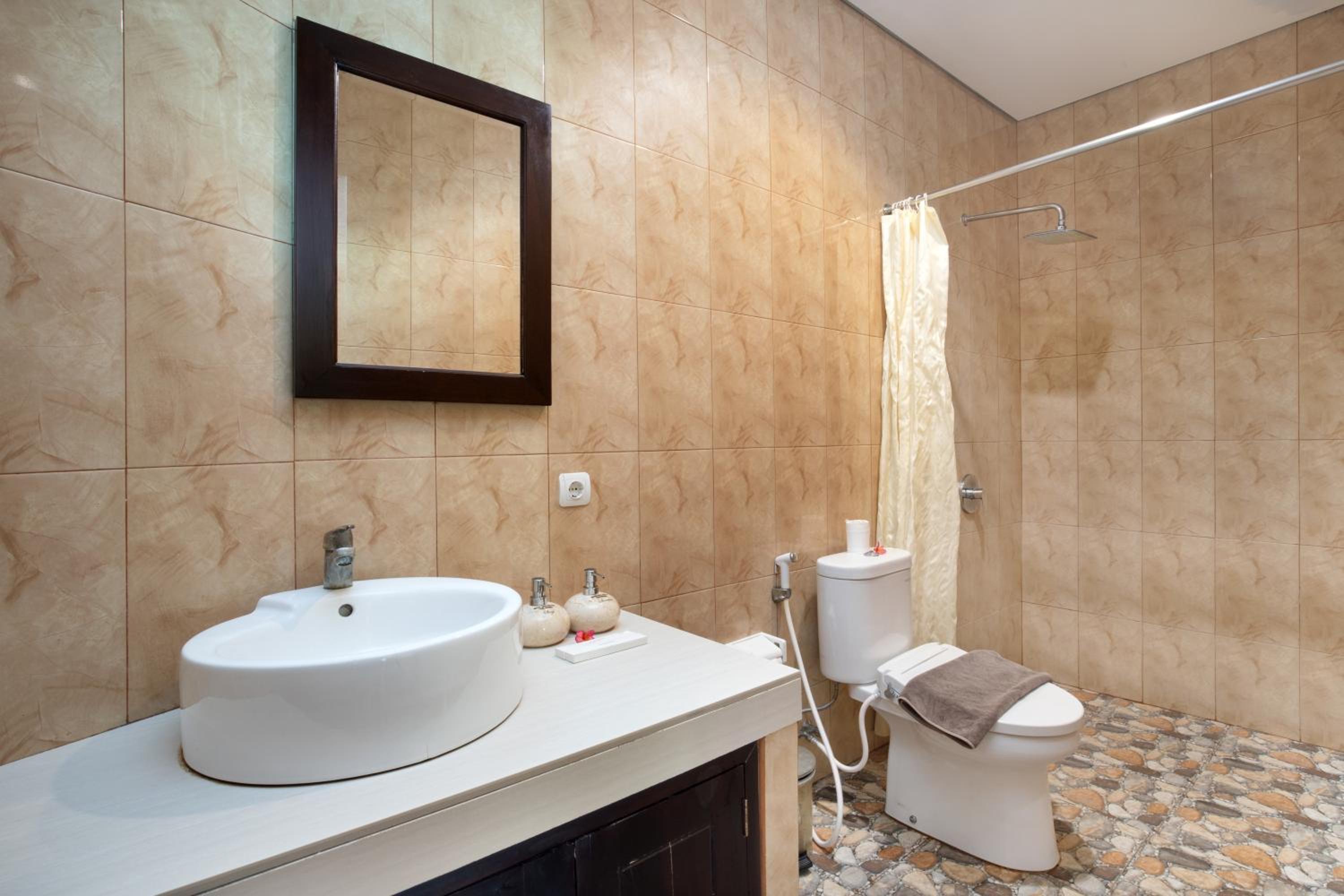 Deluxe Double or Twin Room with Garden View - Free Shuttle to Harbor photo 2