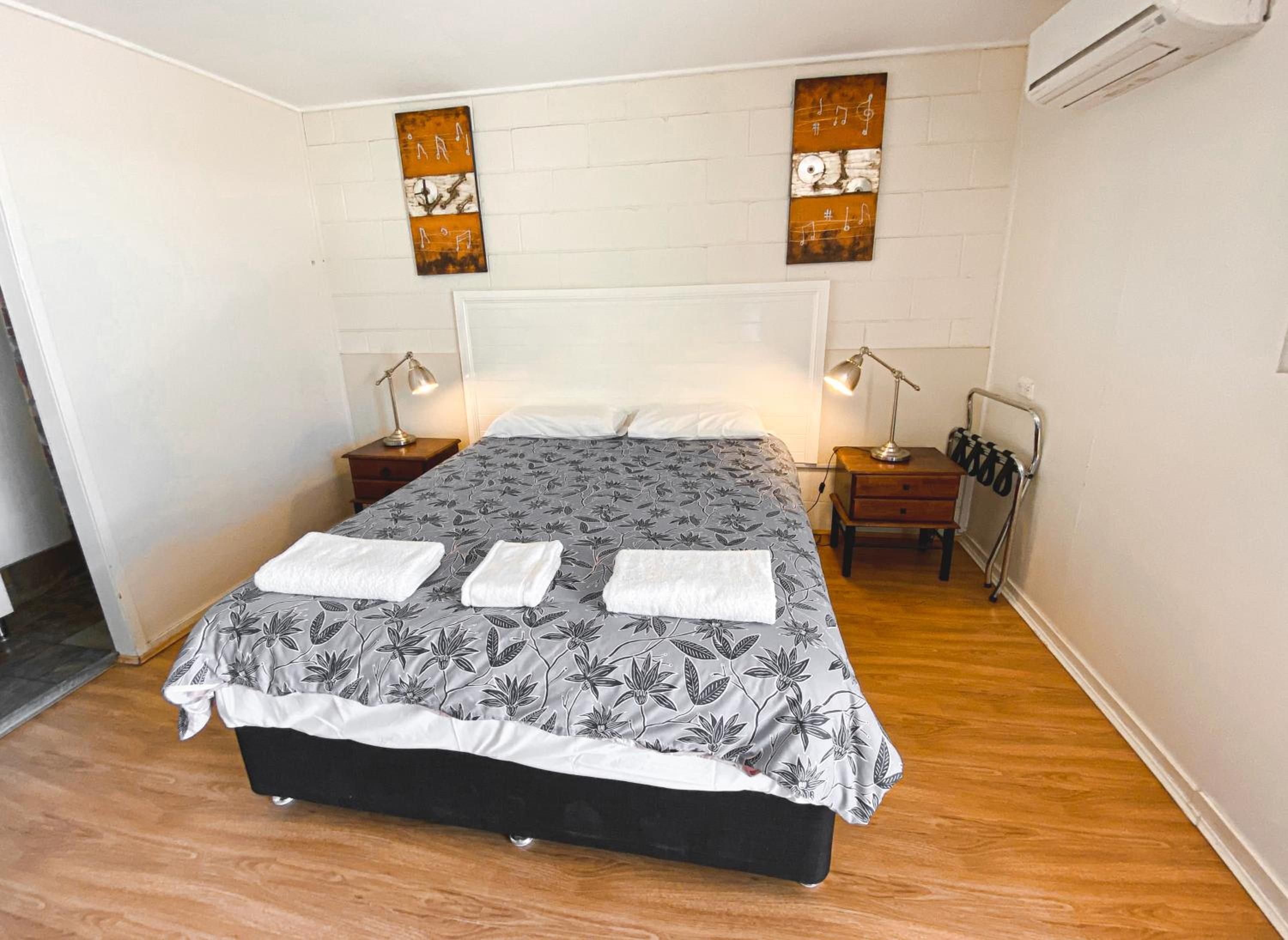 Queen Room photo 3