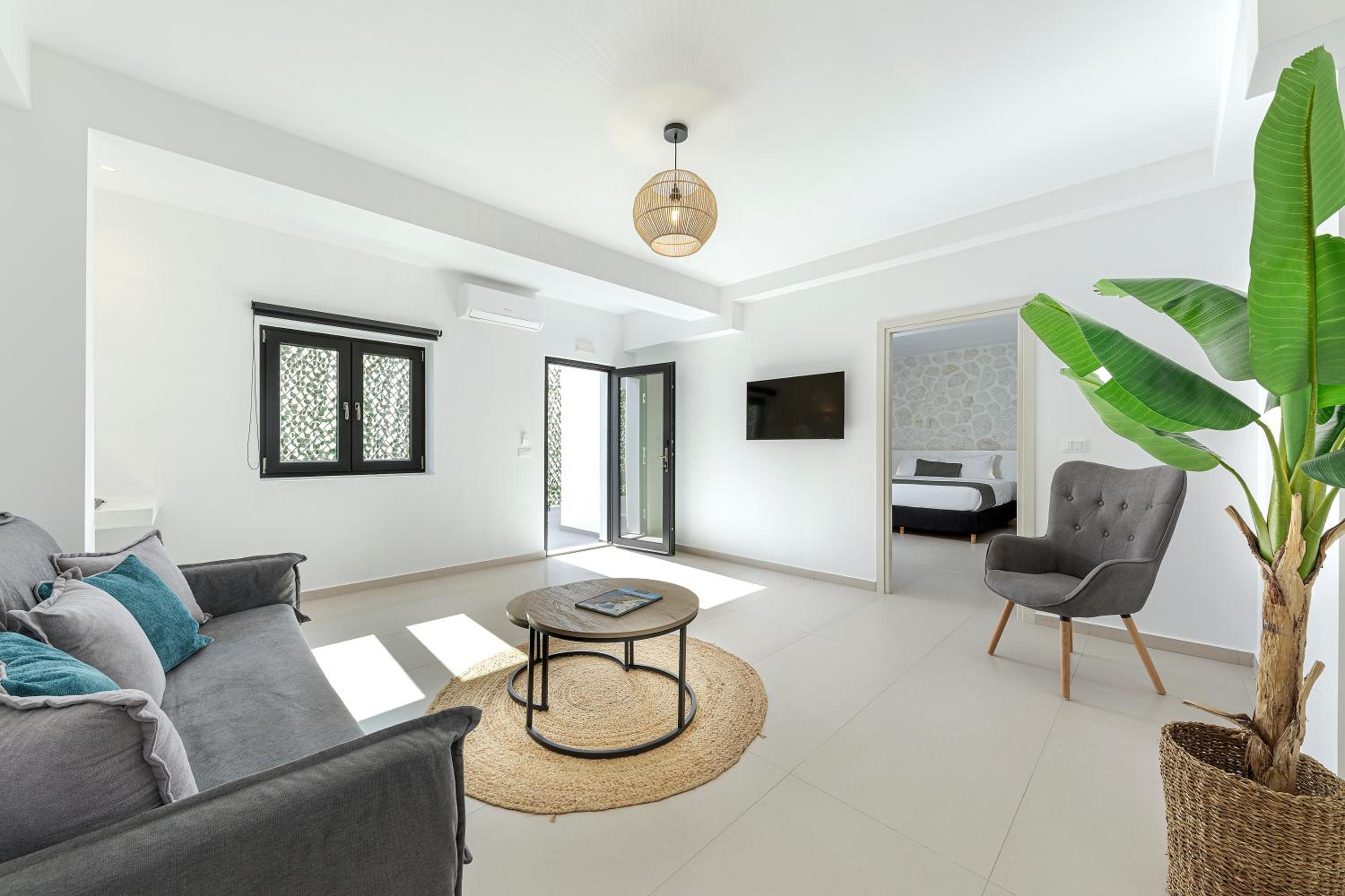 Lower Level Economy Room