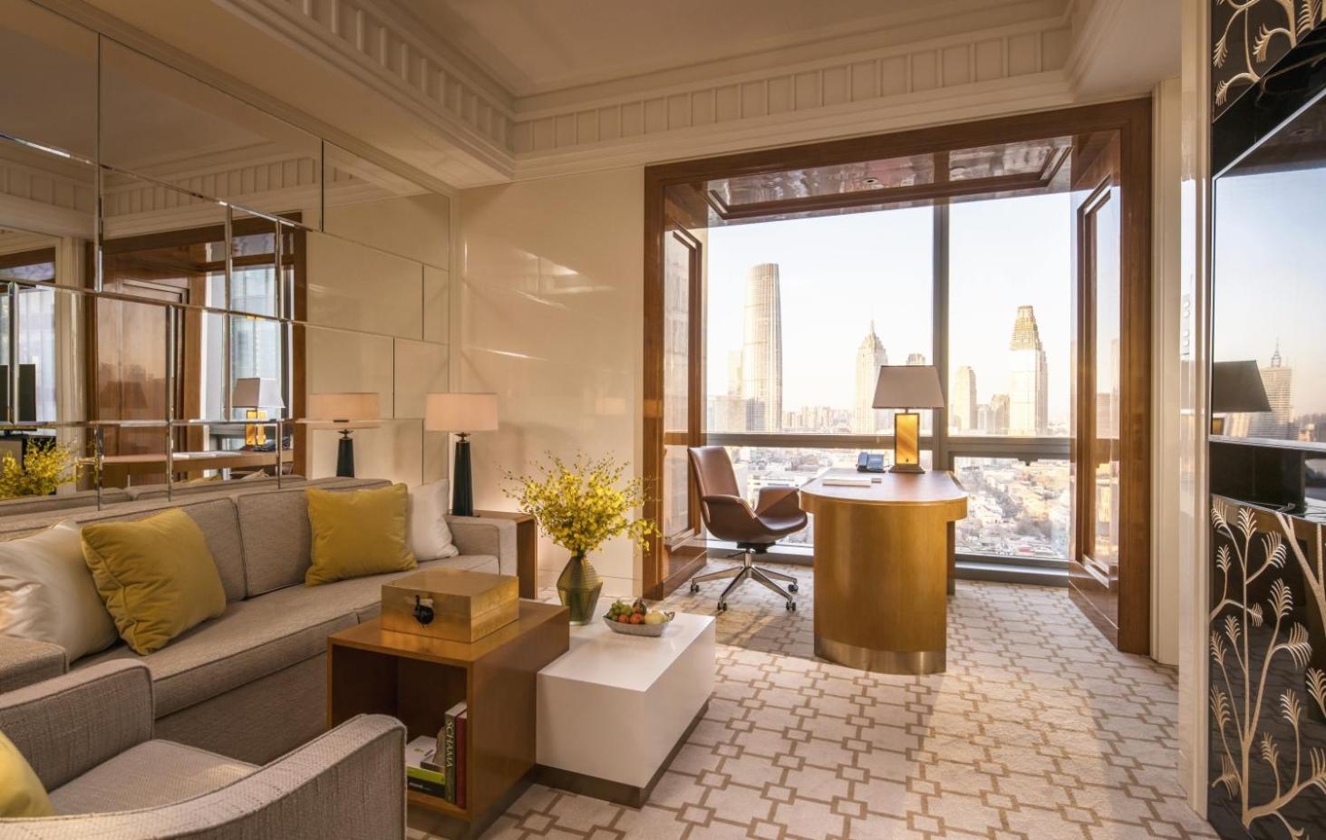 Deluxe King Bed Suite
